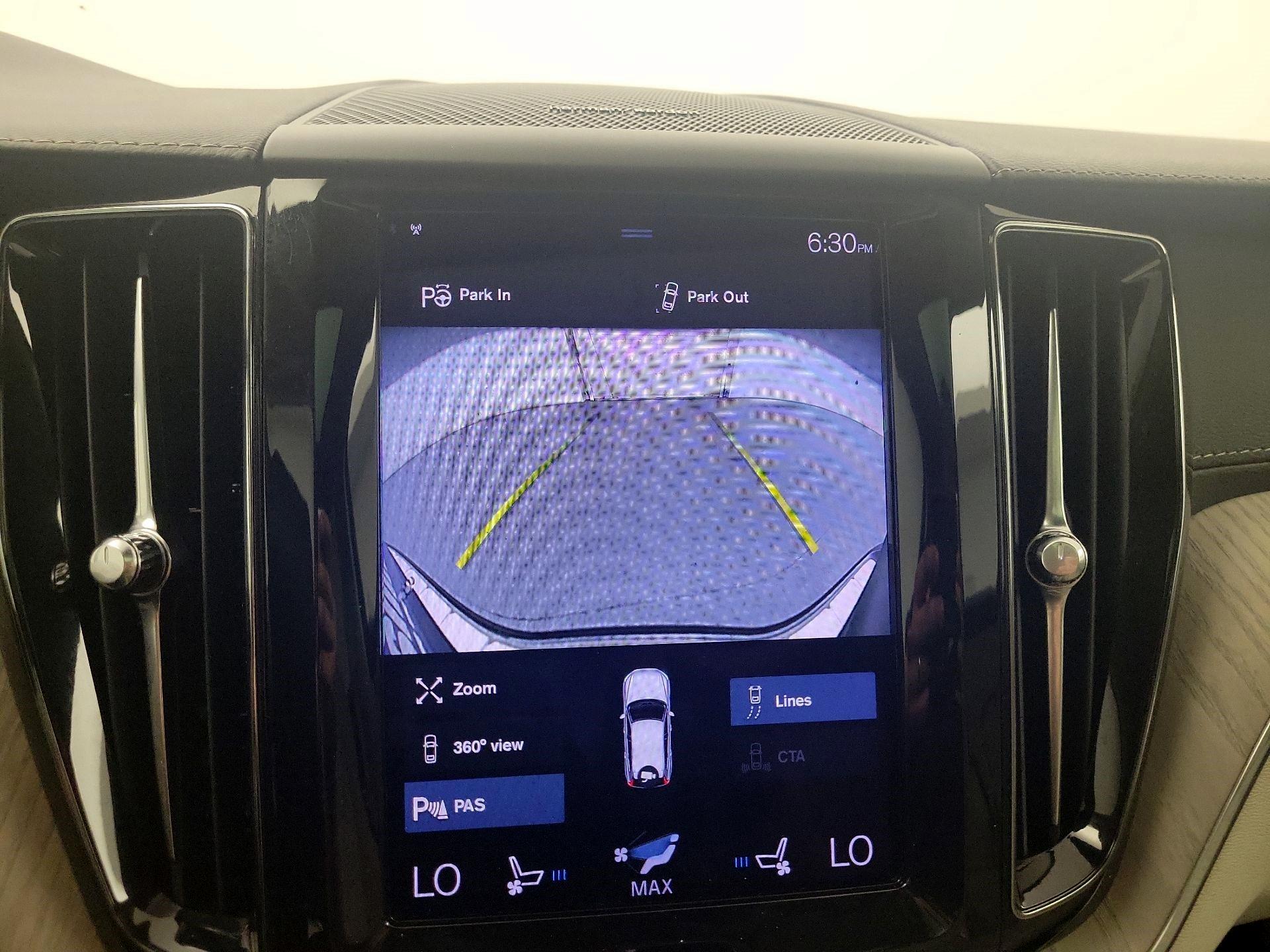 Thumbnail: 2021 Volvo XC60 - 13