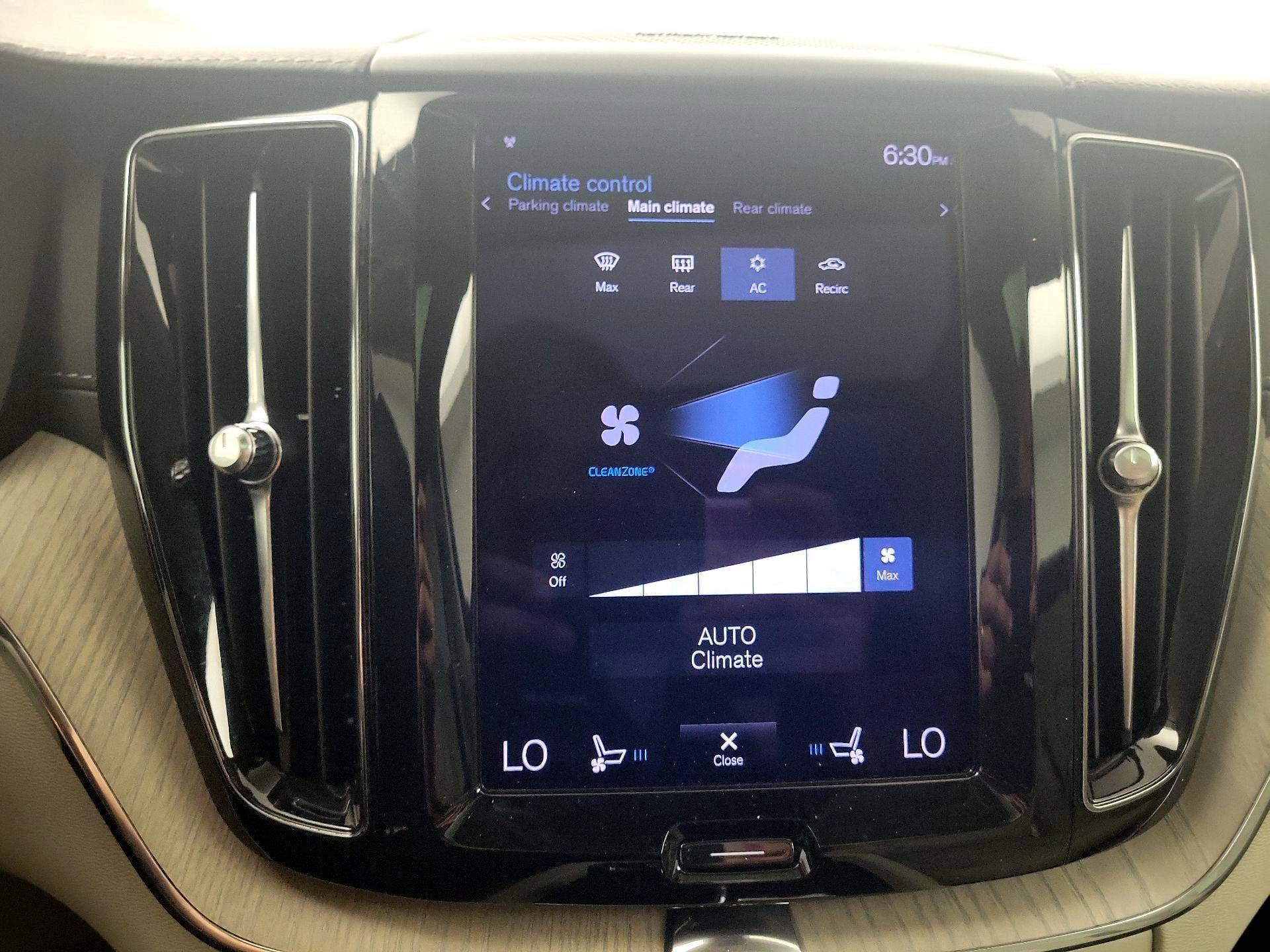 Thumbnail: 2021 Volvo XC60 - 15
