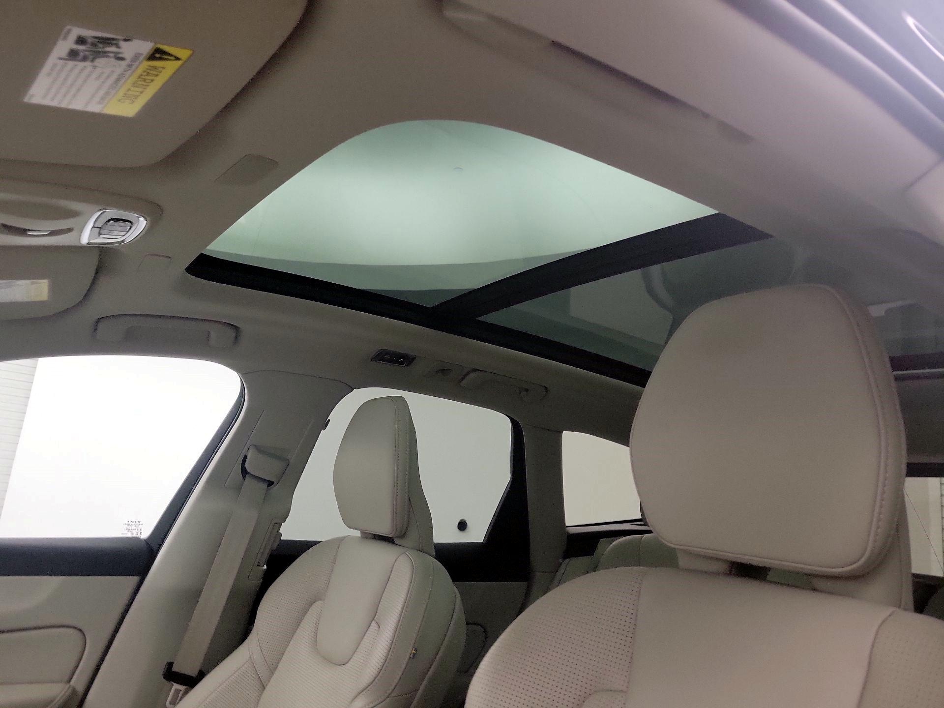 Thumbnail: 2021 Volvo XC60 - 18