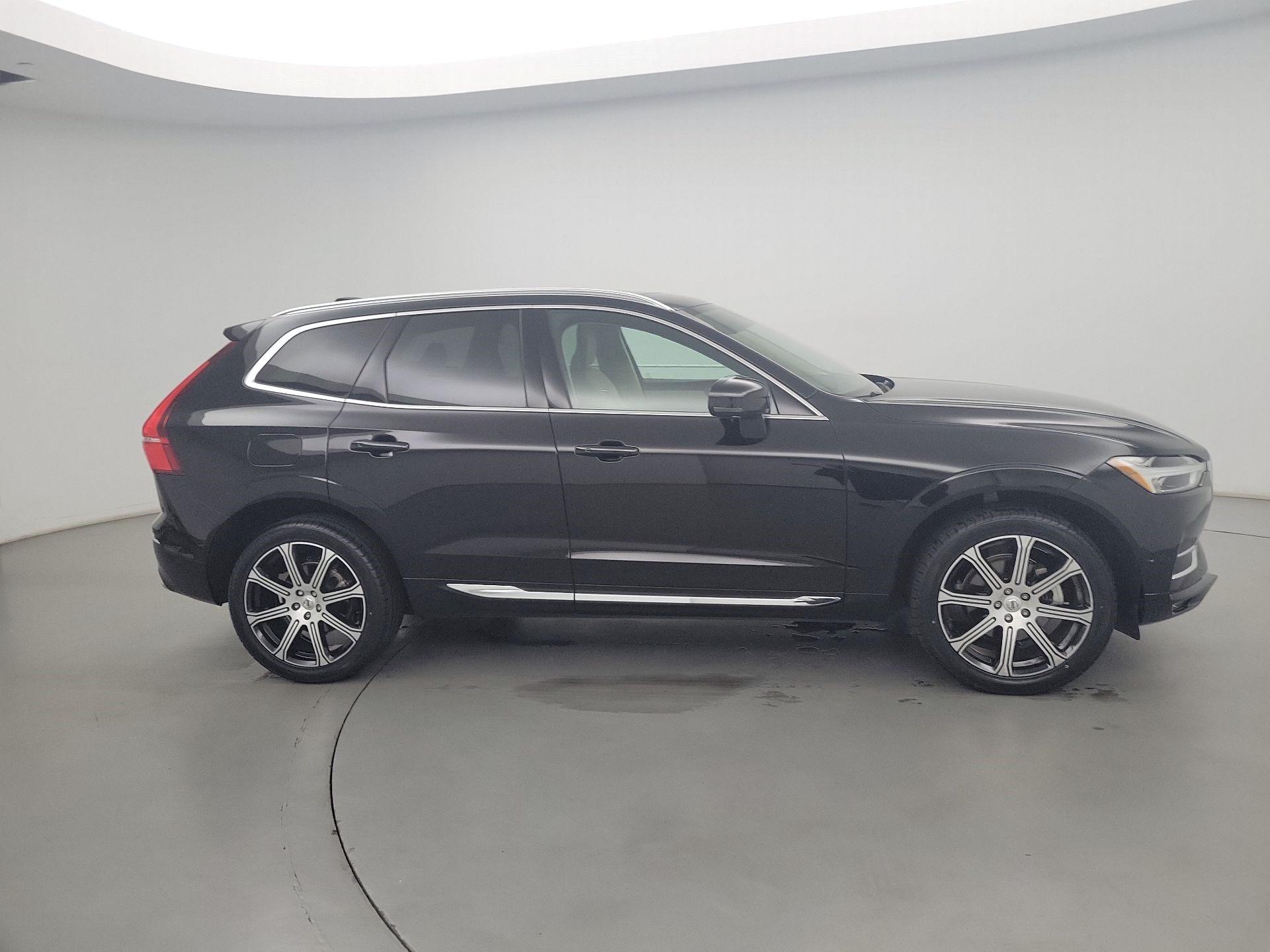 Thumbnail: 2021 Volvo XC60 - 4
