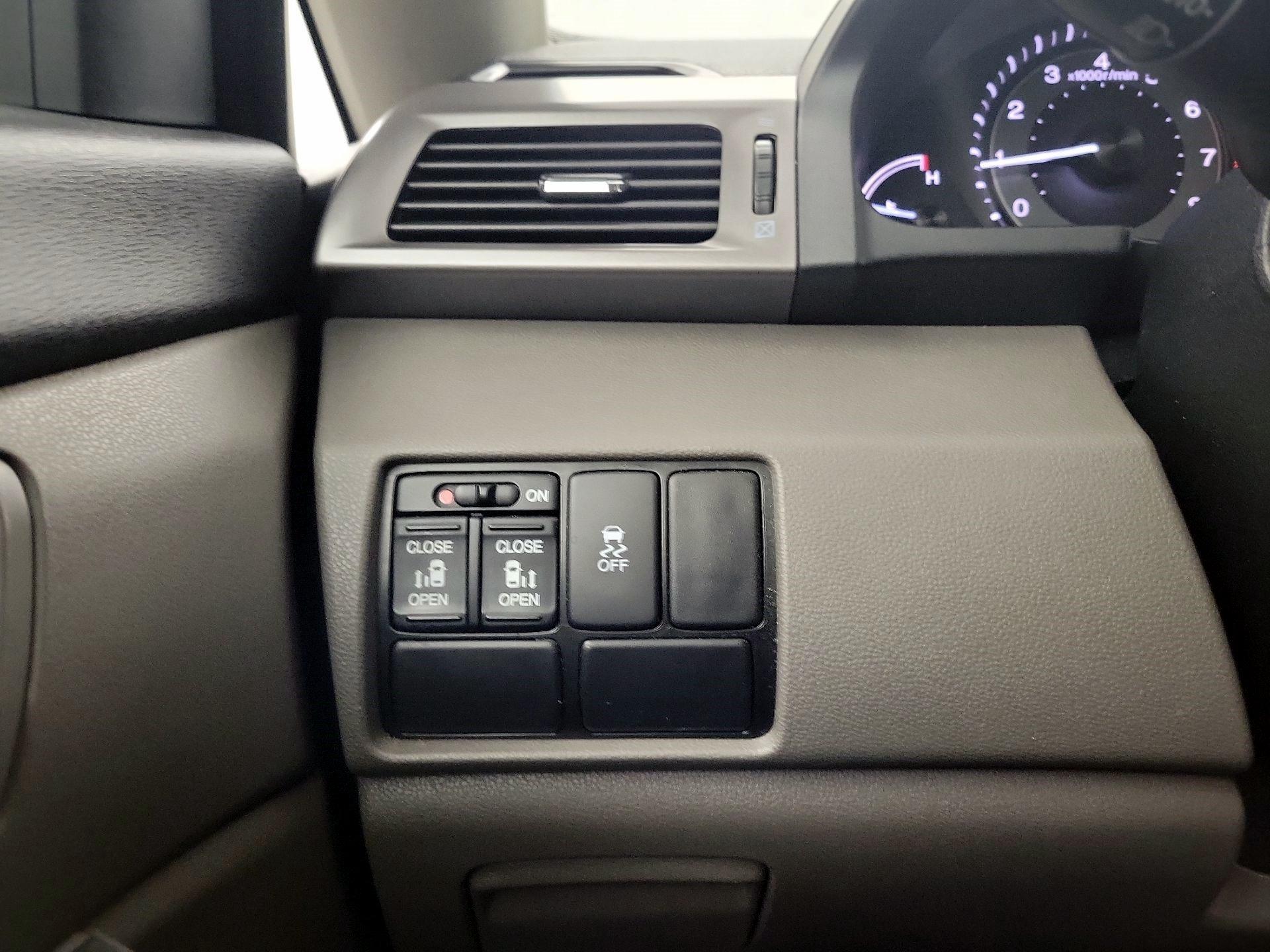 Thumbnail: 2016 Honda Odyssey - 11
