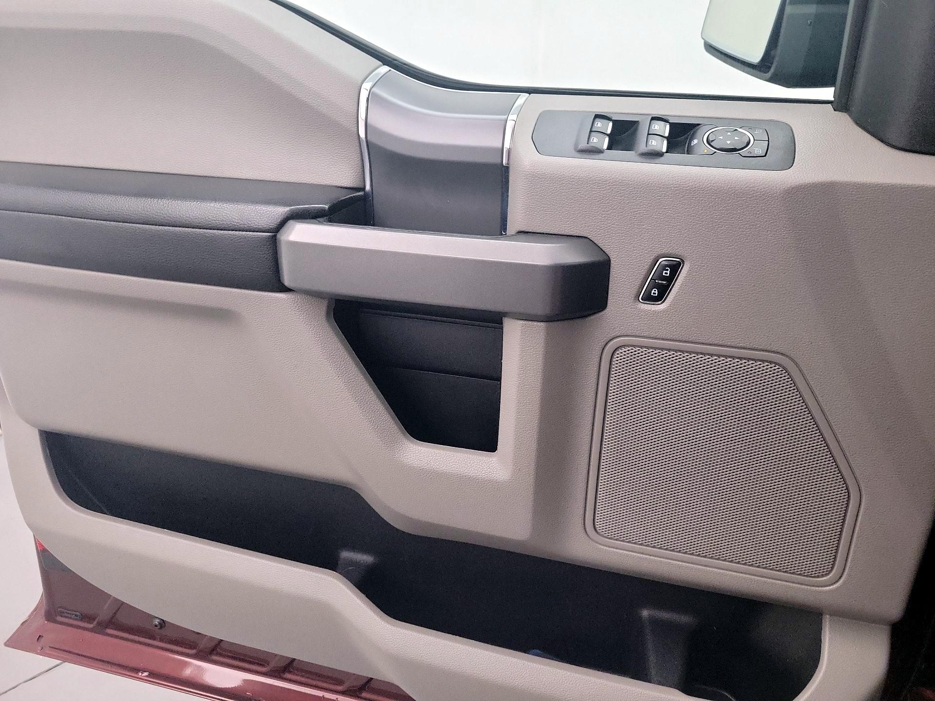 Thumbnail: 2016 Ford F-150 - 12