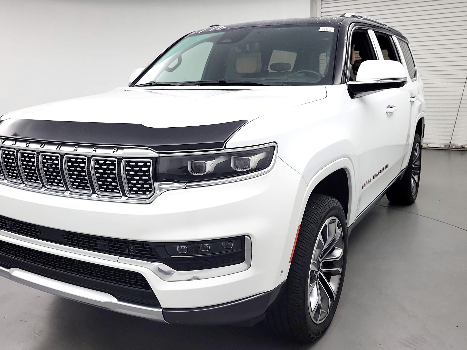 Thumbnail: 2022 Jeep Grand Wagoneer - 3