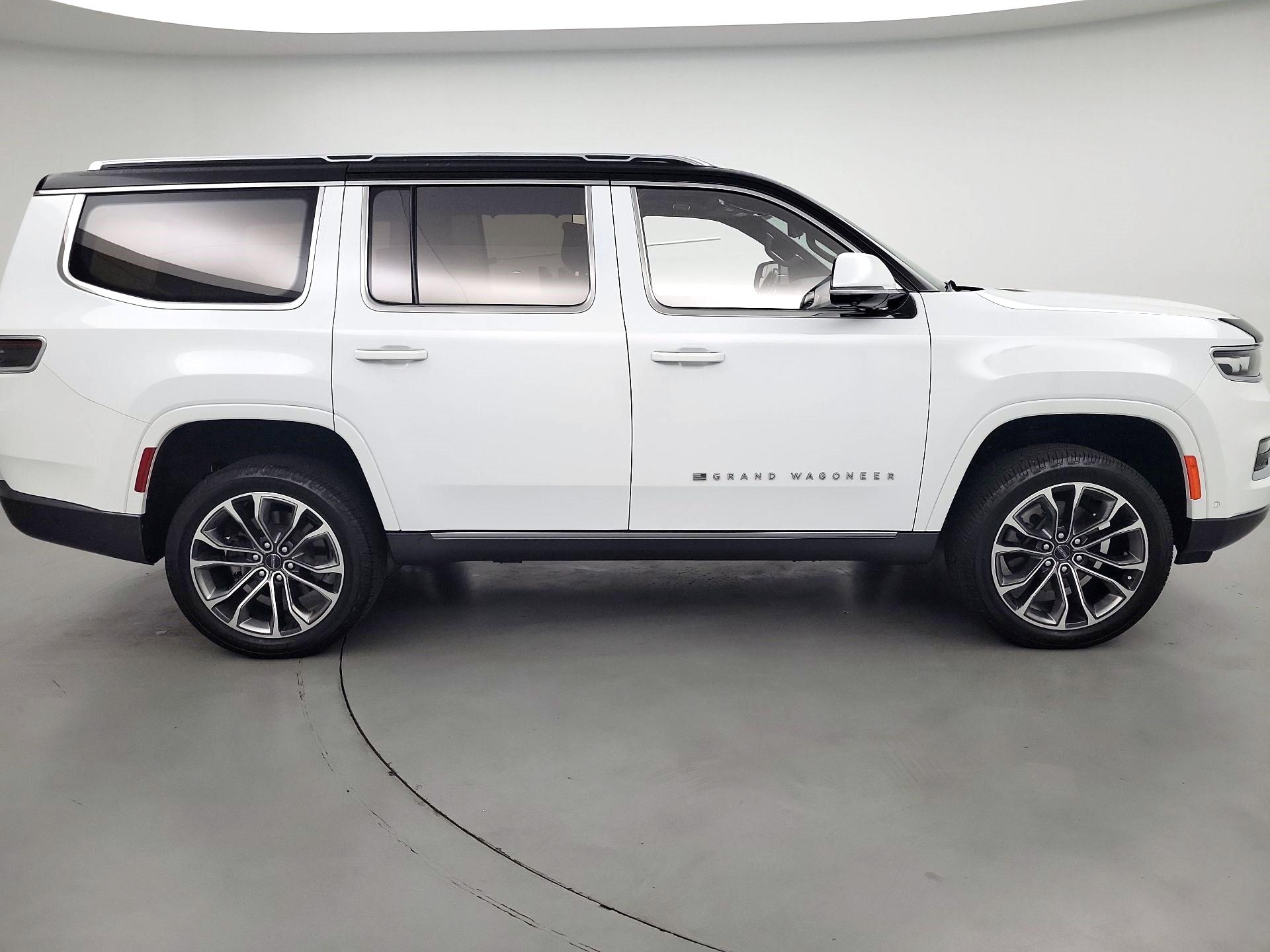 Thumbnail: 2022 Jeep Grand Wagoneer - 4