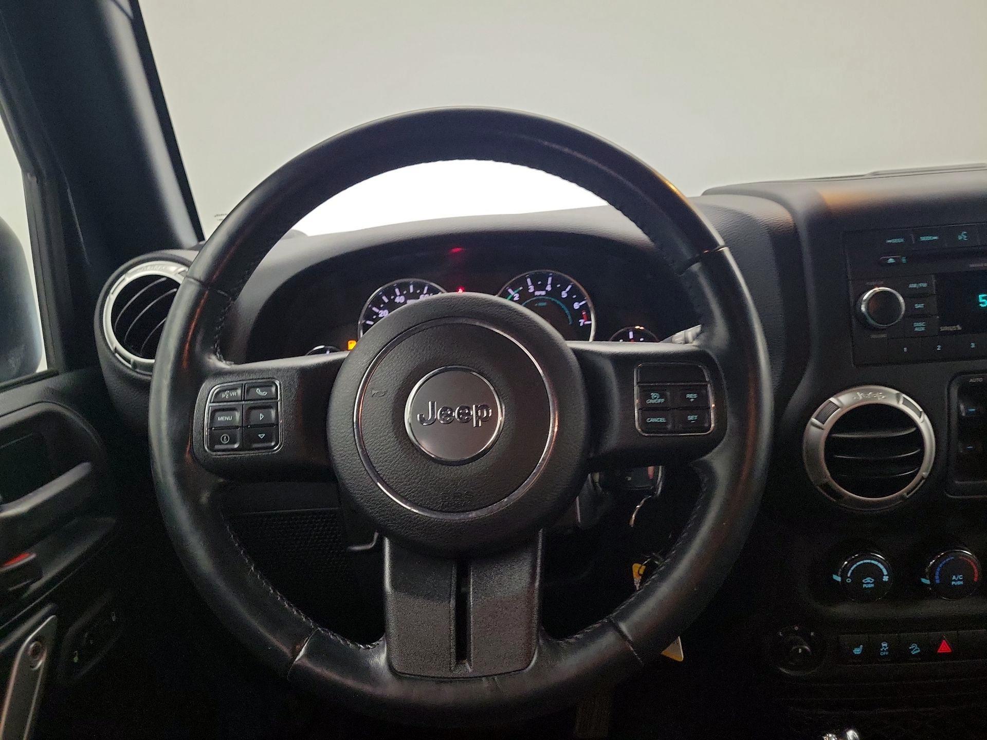 Thumbnail: 2017 Jeep Wrangler - 10