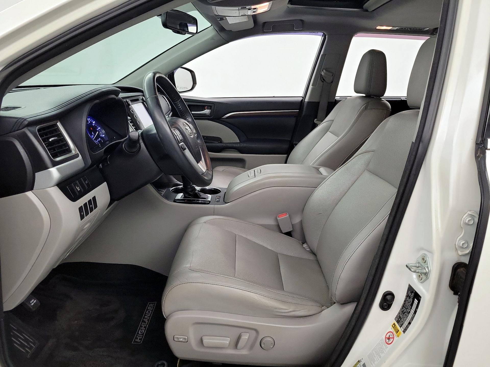 Thumbnail: 2014 Toyota Highlander - 11