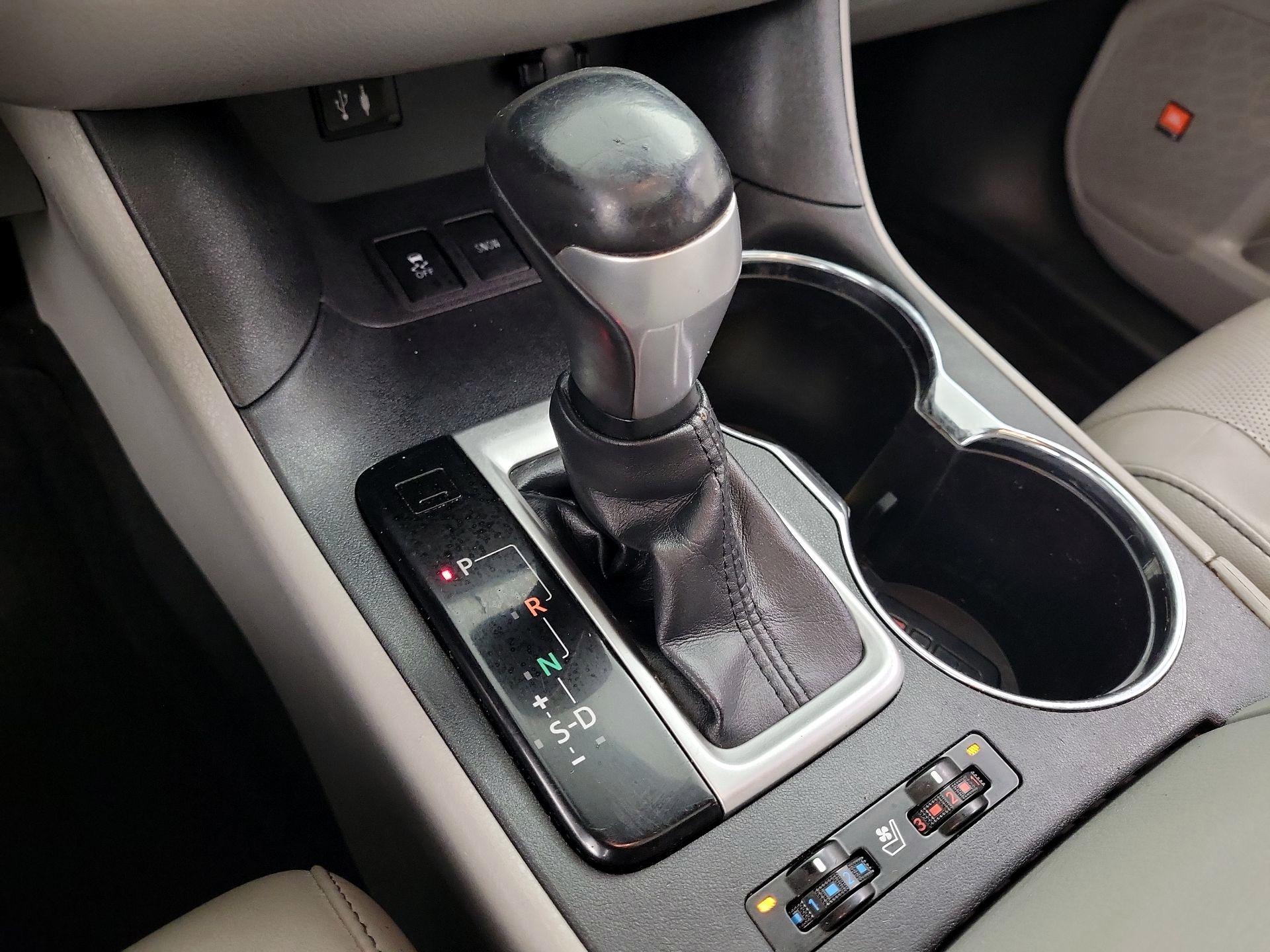 Thumbnail: 2014 Toyota Highlander - 18