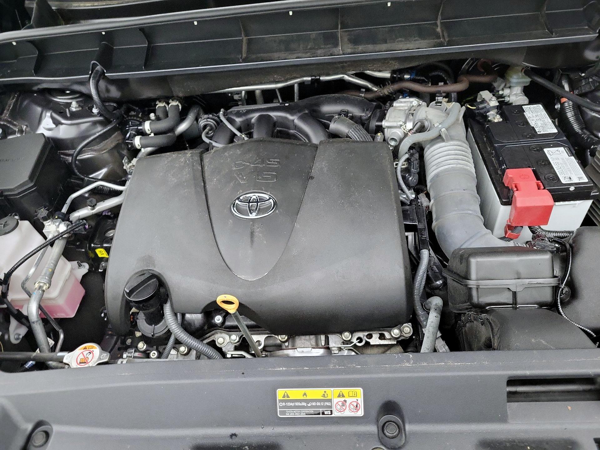 Thumbnail: 2022 Toyota Highlander - 20