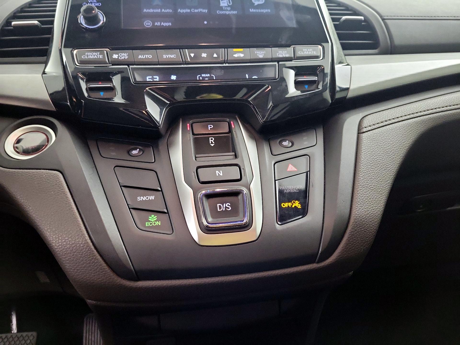 Thumbnail: 2018 Honda Odyssey - 17