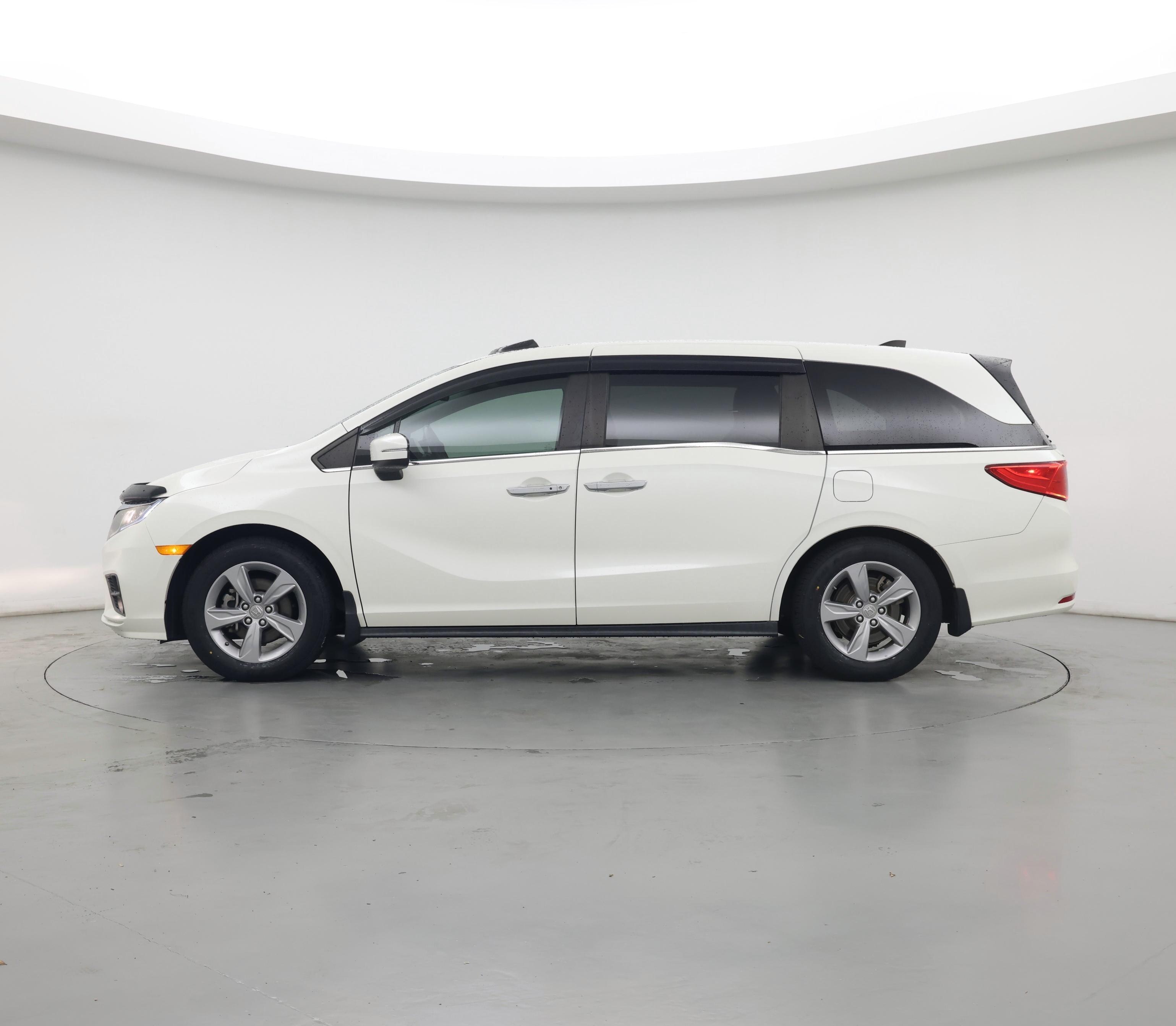 Thumbnail: 2018 Honda Odyssey - 3