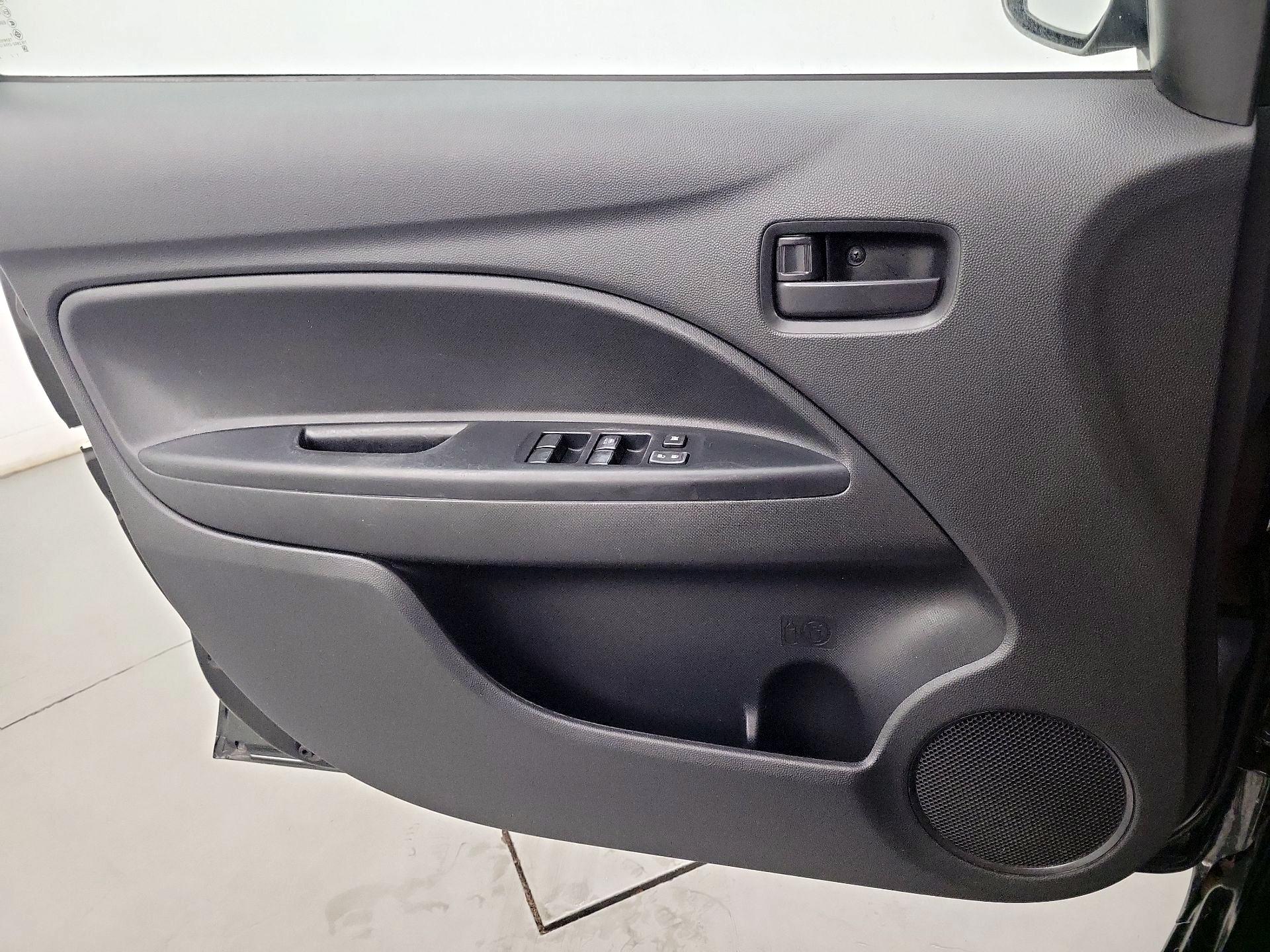 Thumbnail: 2019 Mitsubishi Mirage - 12