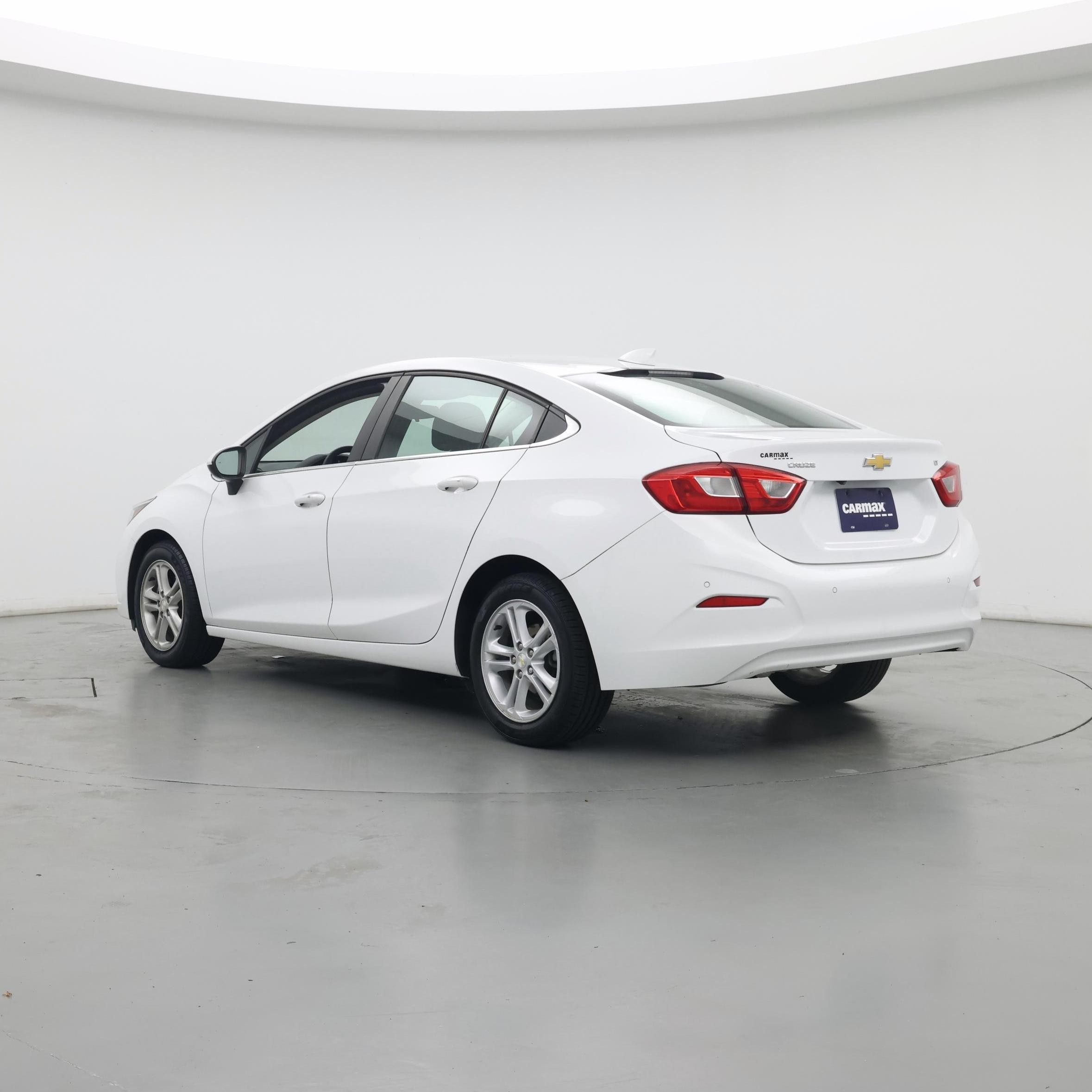 Thumbnail: 2018 Chevrolet Cruze - 2