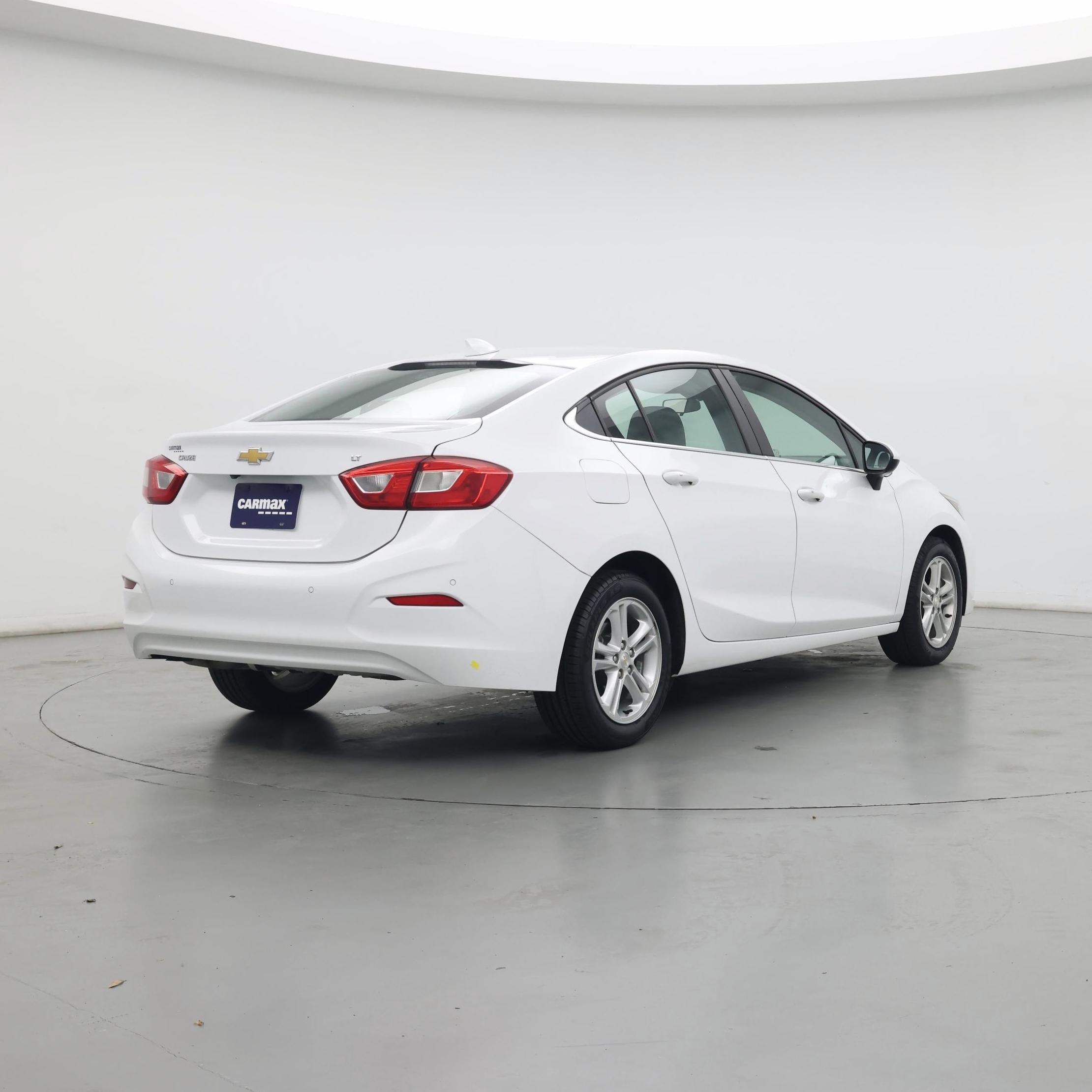 Thumbnail: 2018 Chevrolet Cruze - 8