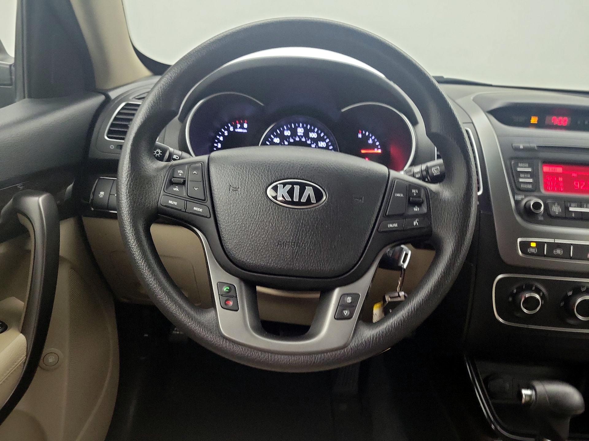 Thumbnail: 2015 Kia Sorento - 10