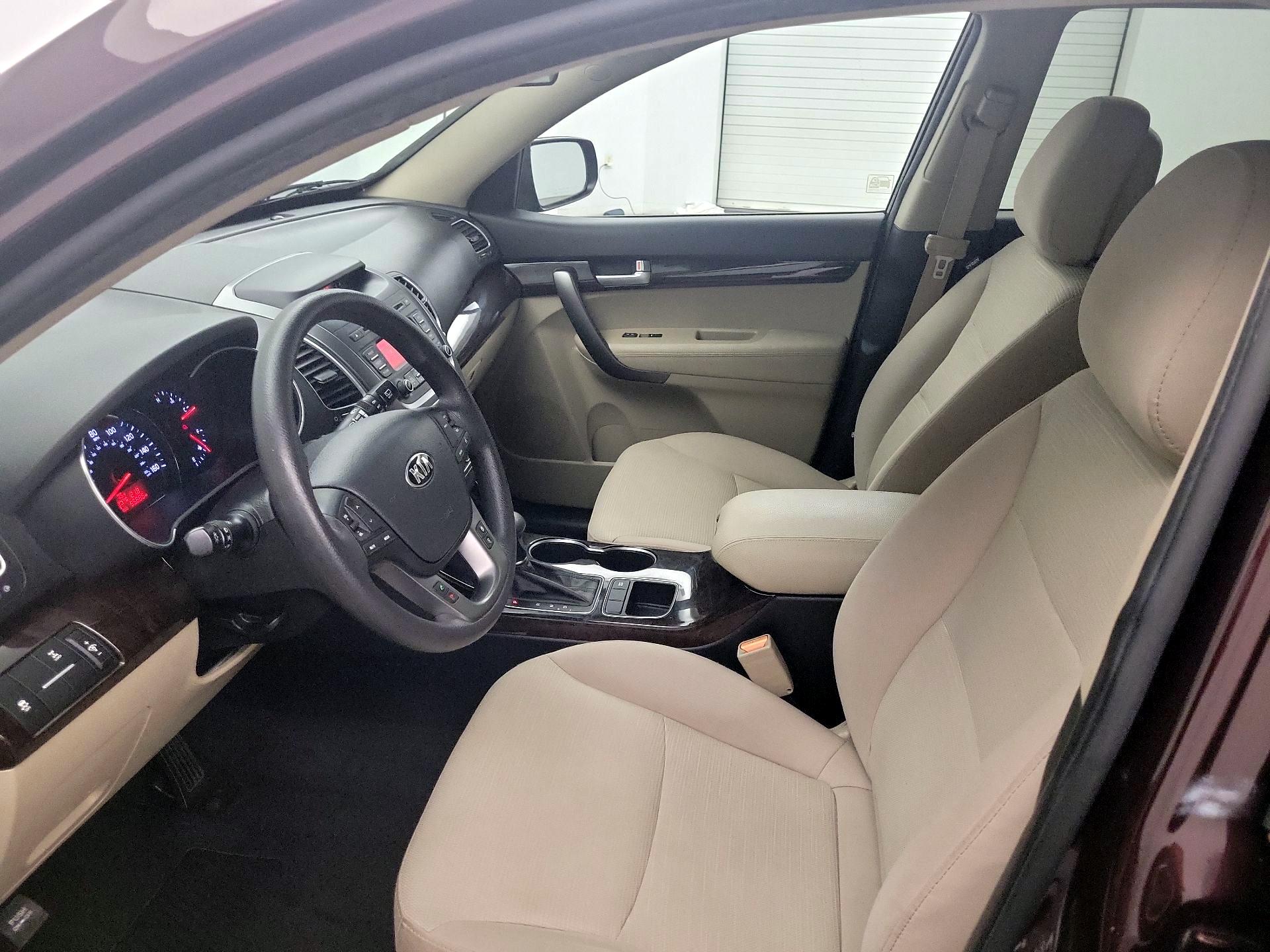 Thumbnail: 2015 Kia Sorento - 11