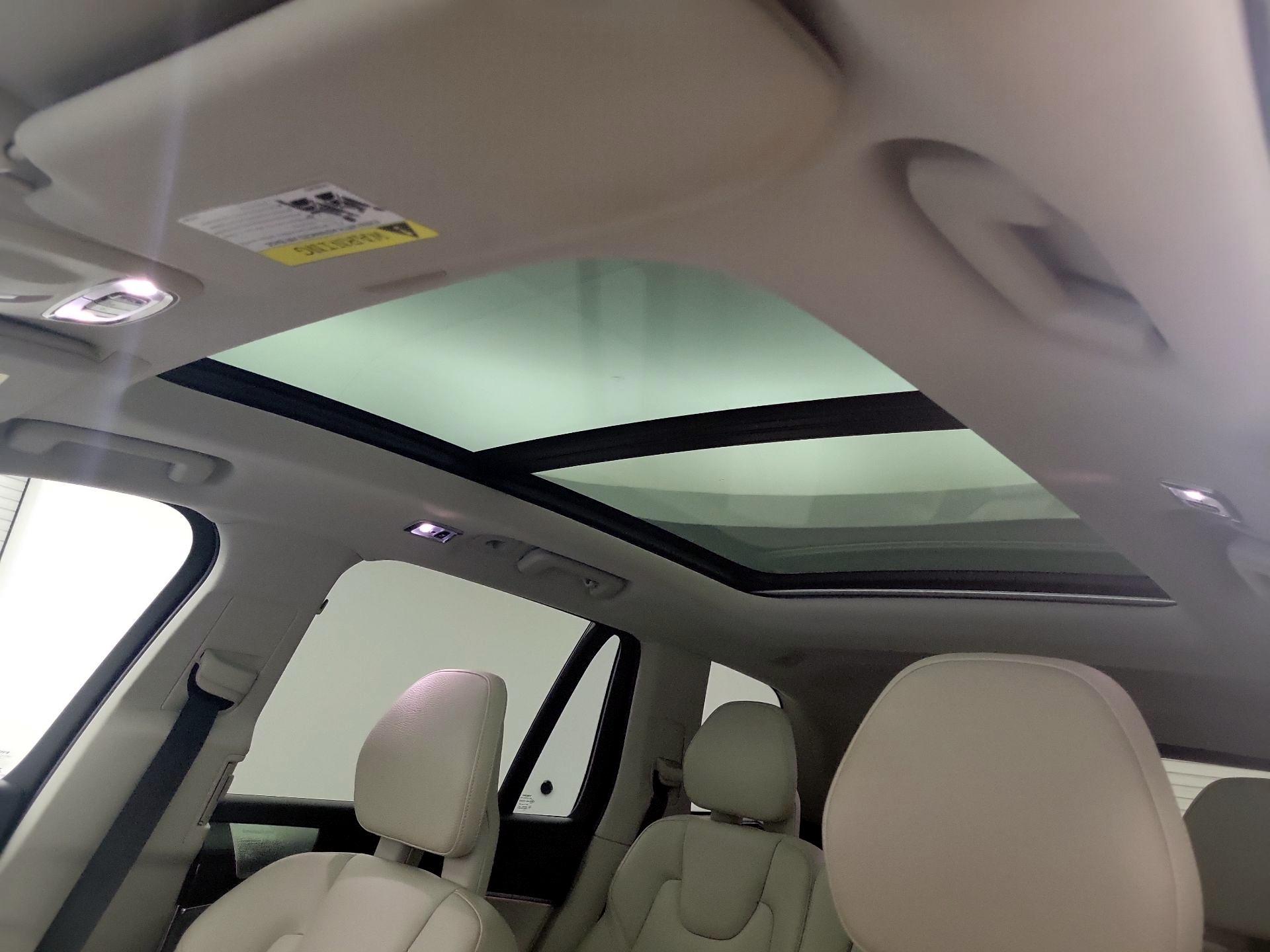 Thumbnail: 2016 Volvo XC90 - 20