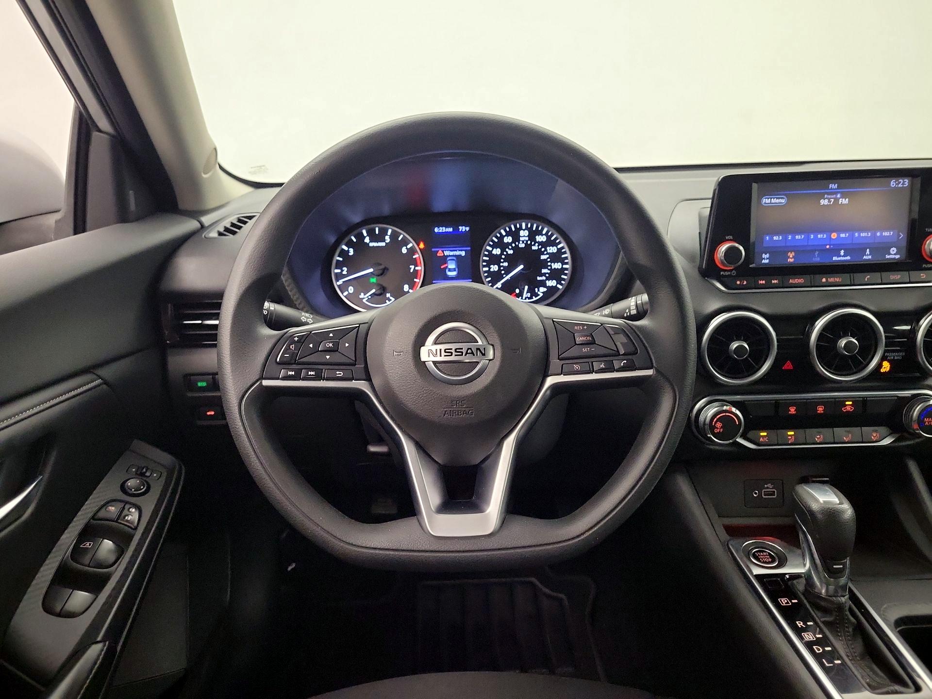 Thumbnail: 2020 Nissan Sentra - 10