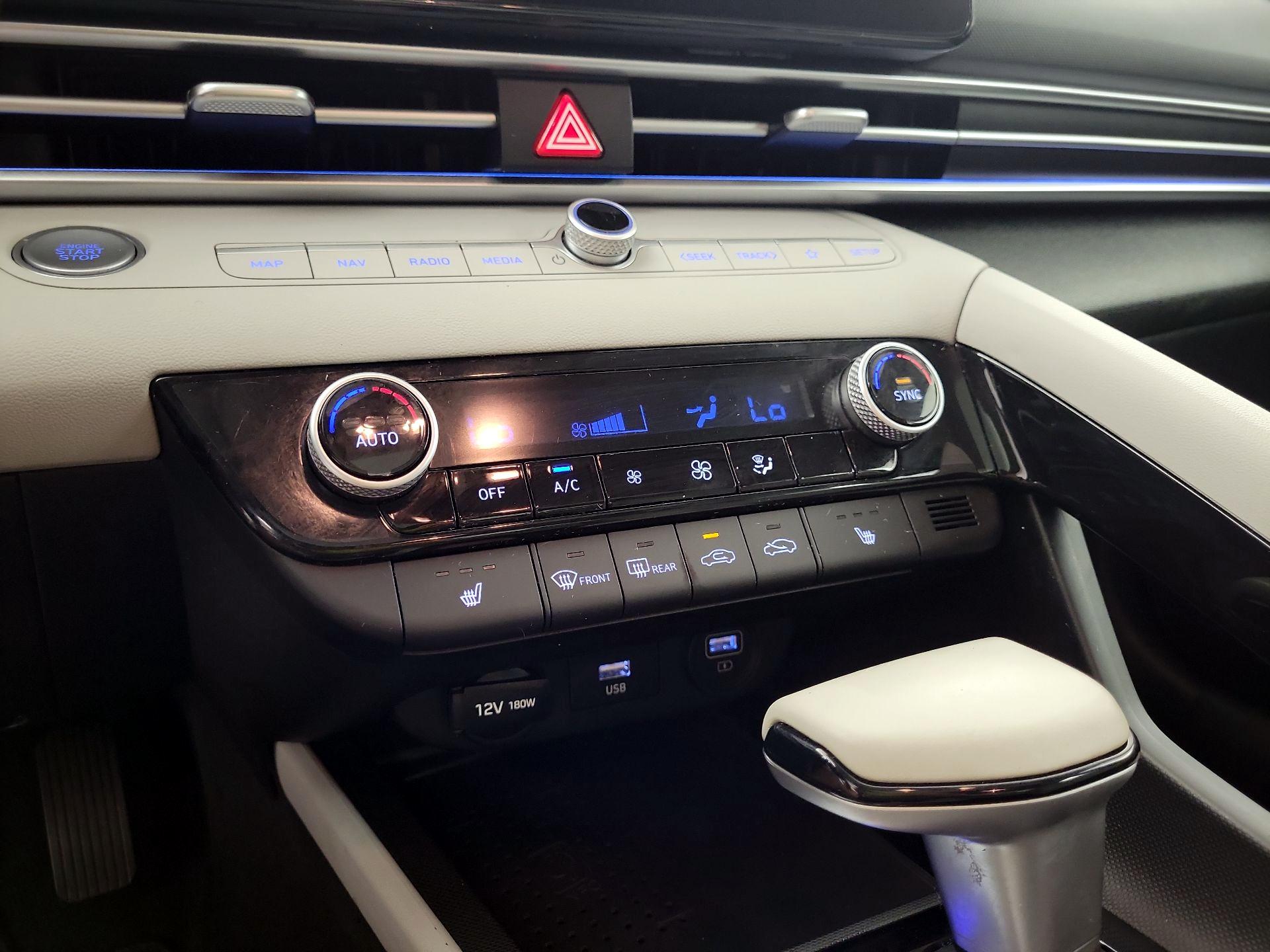 Thumbnail: 2021 Hyundai Elantra - 17