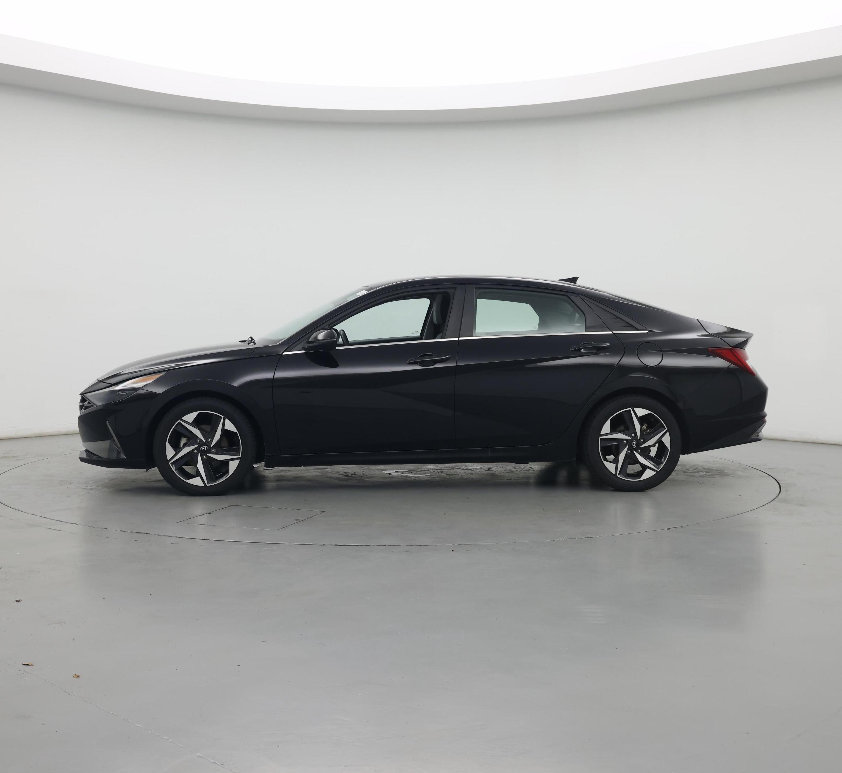 Thumbnail: 2021 Hyundai Elantra - 3