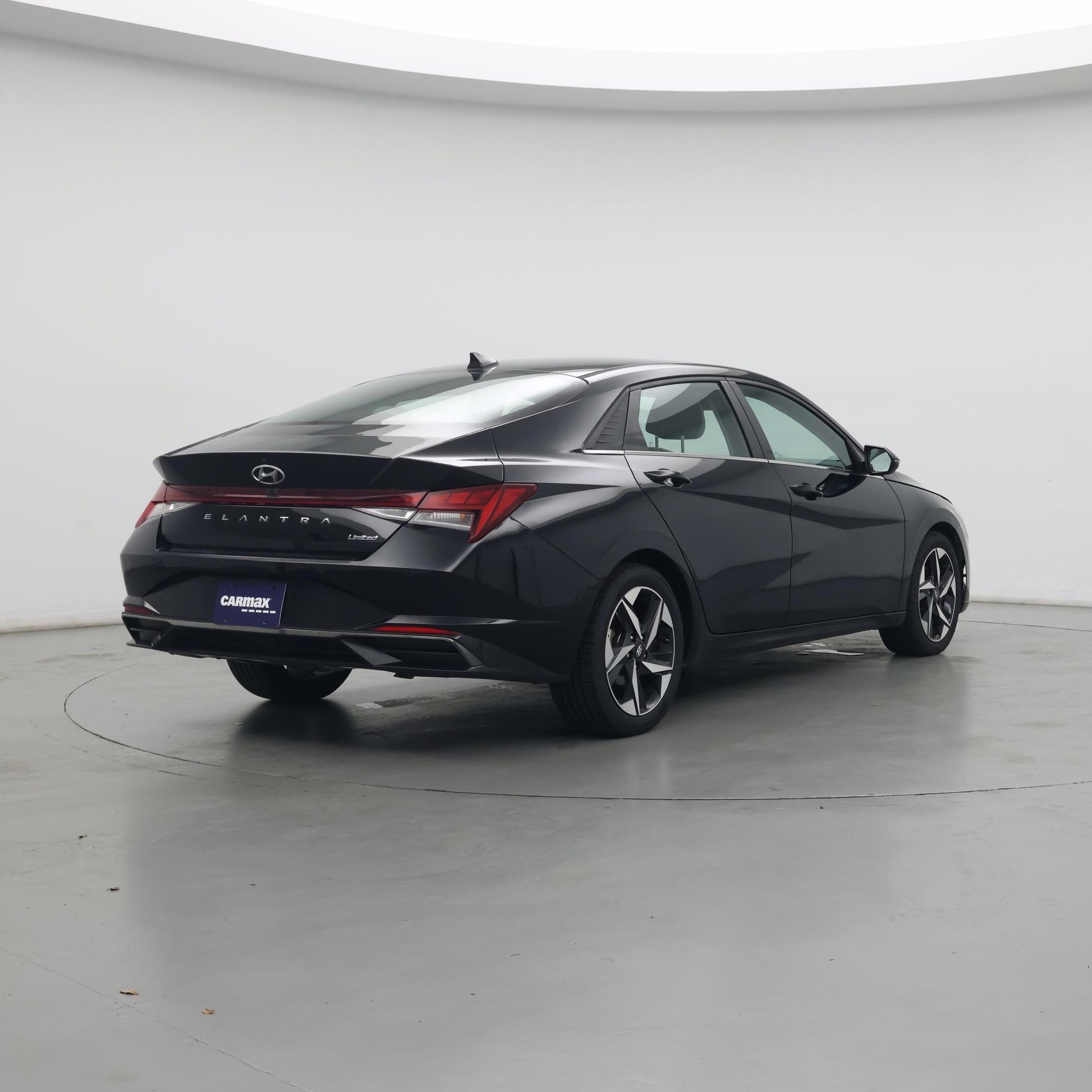 Thumbnail: 2021 Hyundai Elantra - 8
