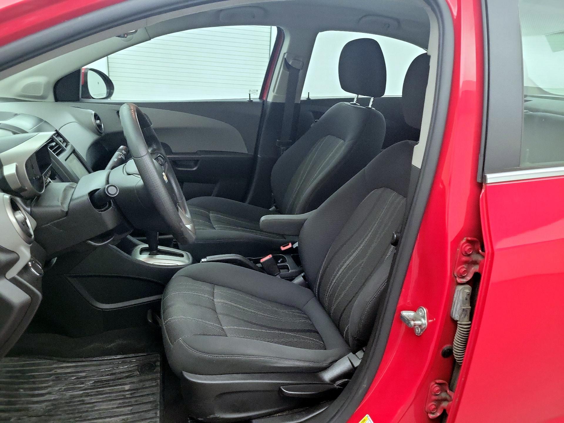 Thumbnail: 2016 Chevrolet Sonic - 11