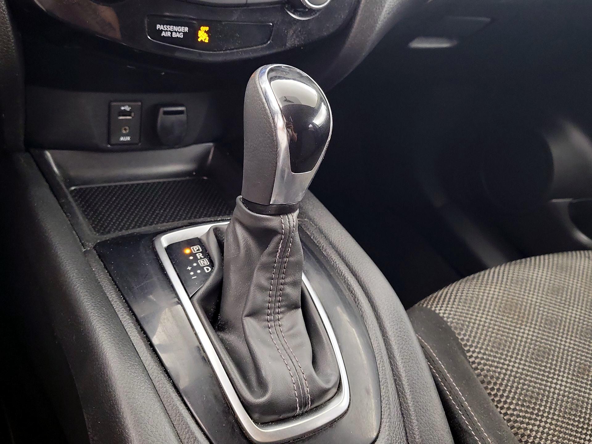 Thumbnail: 2018 Nissan Rogue Sport - 15