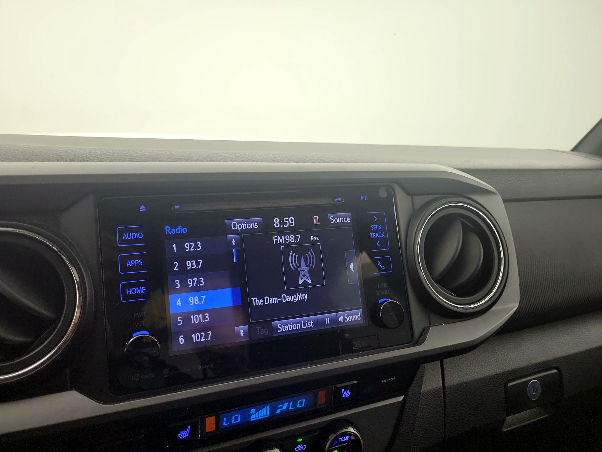 Thumbnail: 2017 Toyota Tacoma - 15