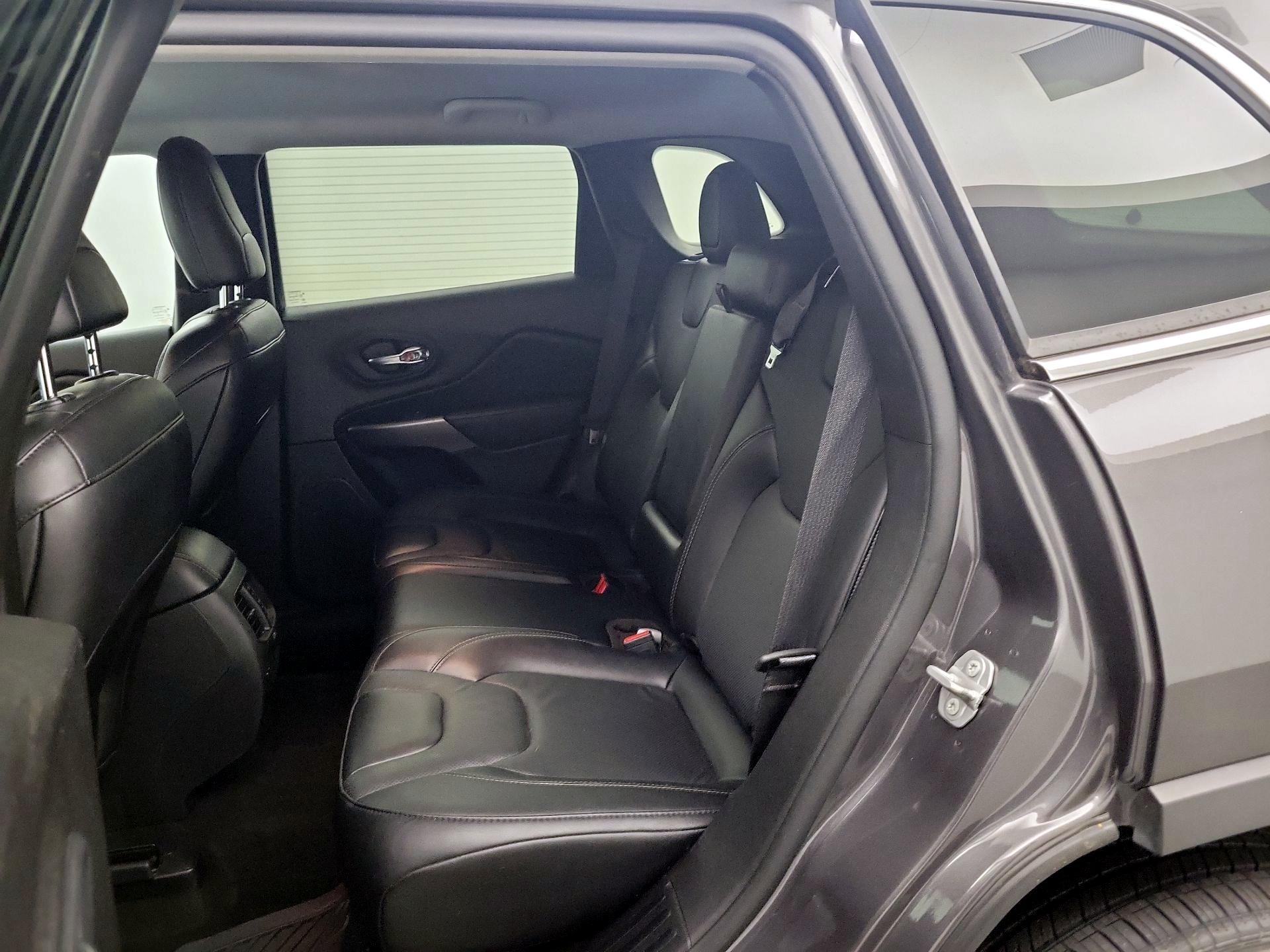 Thumbnail: 2022 Jeep Cherokee - 19