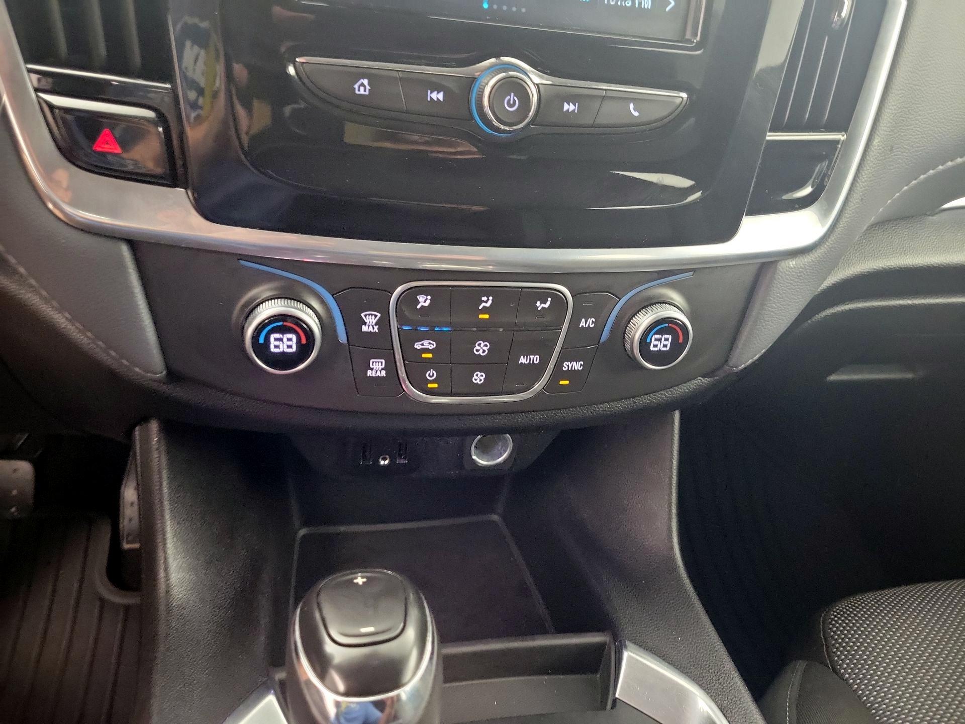 Thumbnail: 2019 Chevrolet Traverse - 16