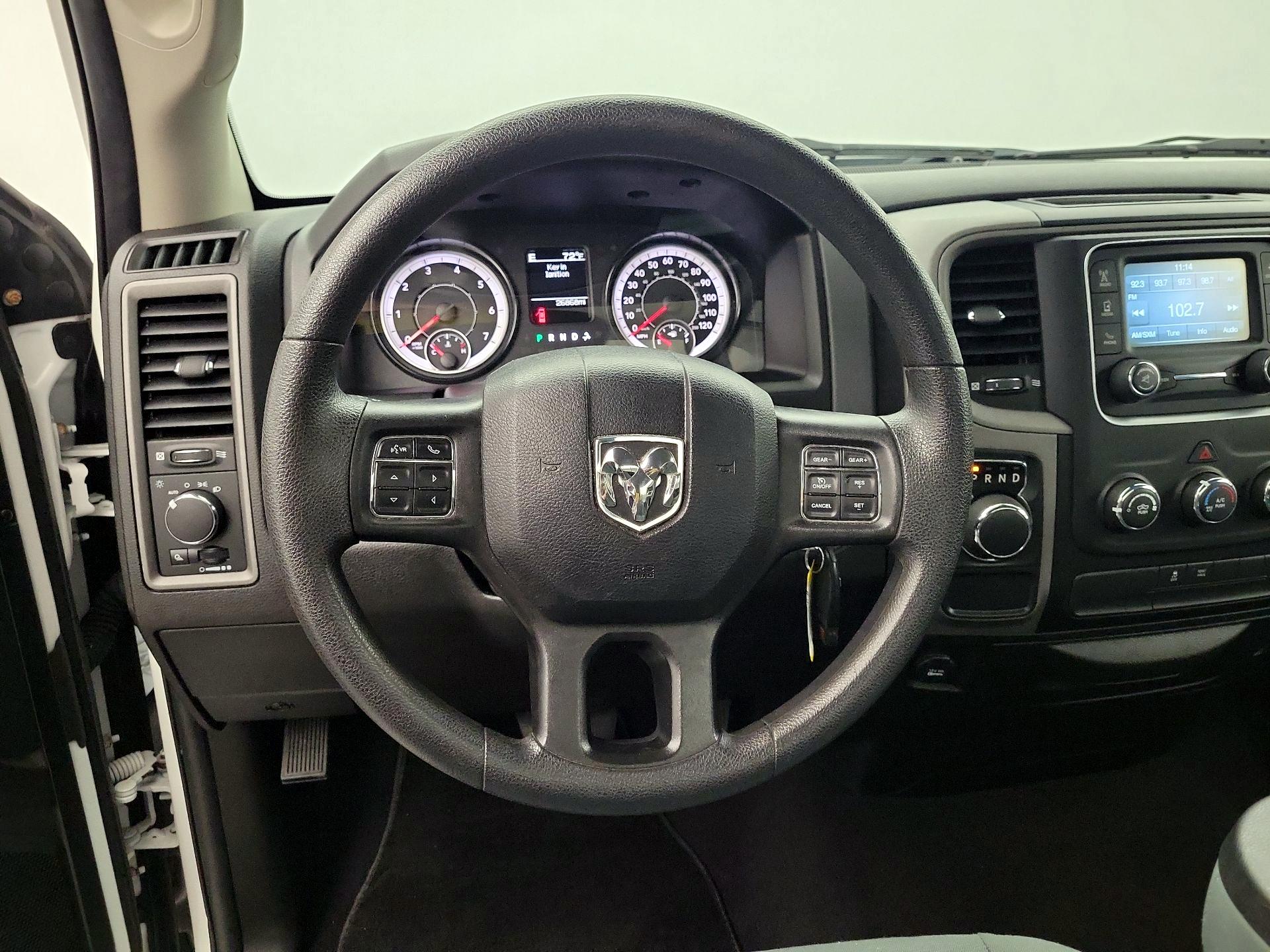 Thumbnail: 2019 RAM 1500 Classic - 10