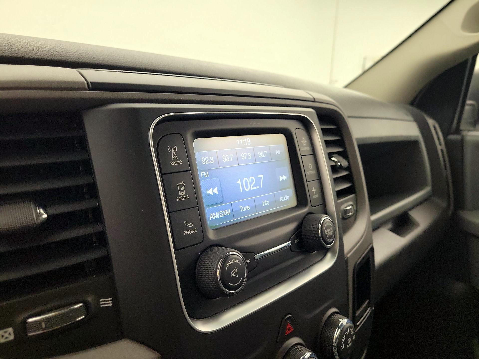 Thumbnail: 2019 RAM 1500 Classic - 14