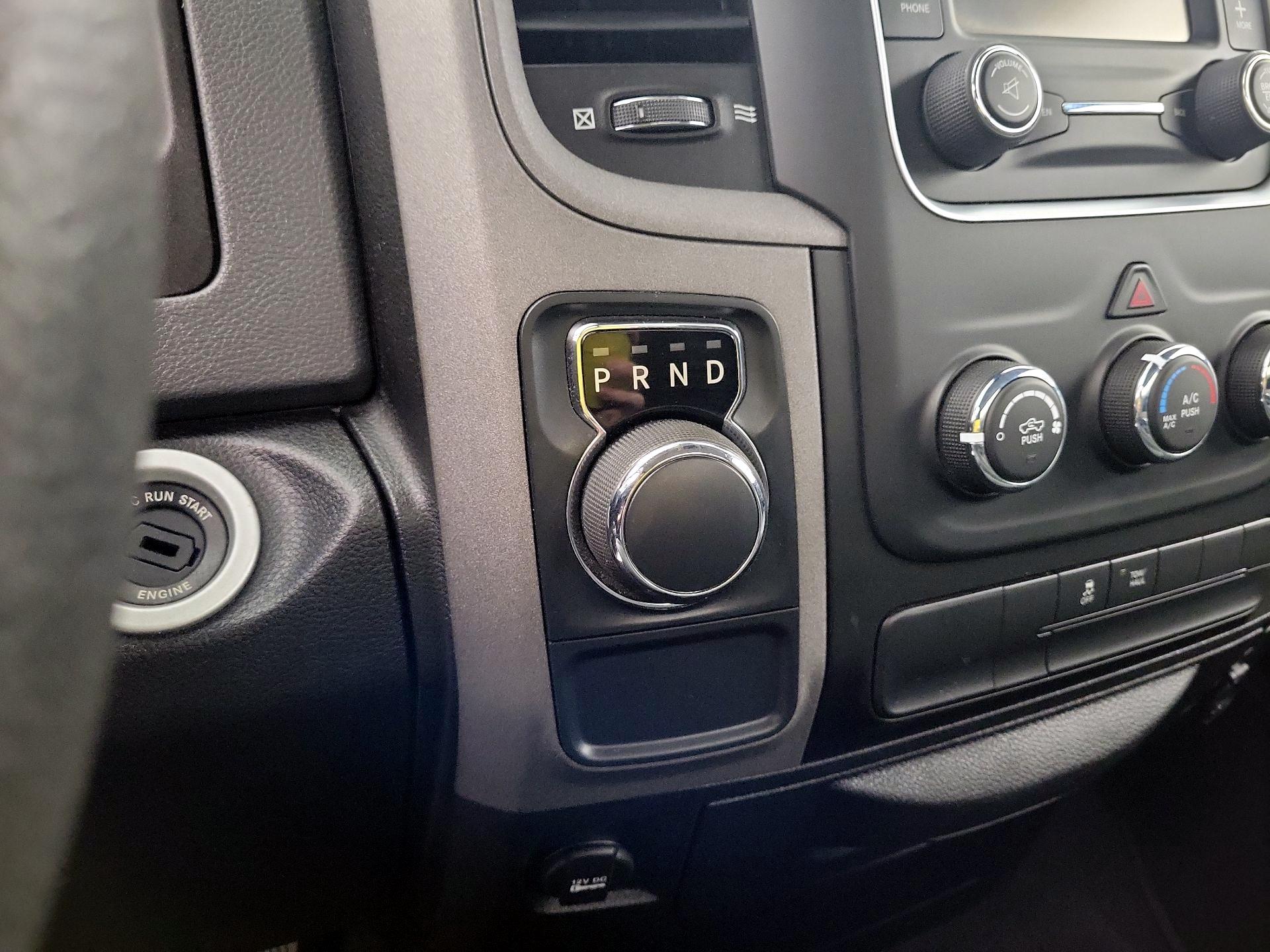 Thumbnail: 2019 RAM 1500 Classic - 16