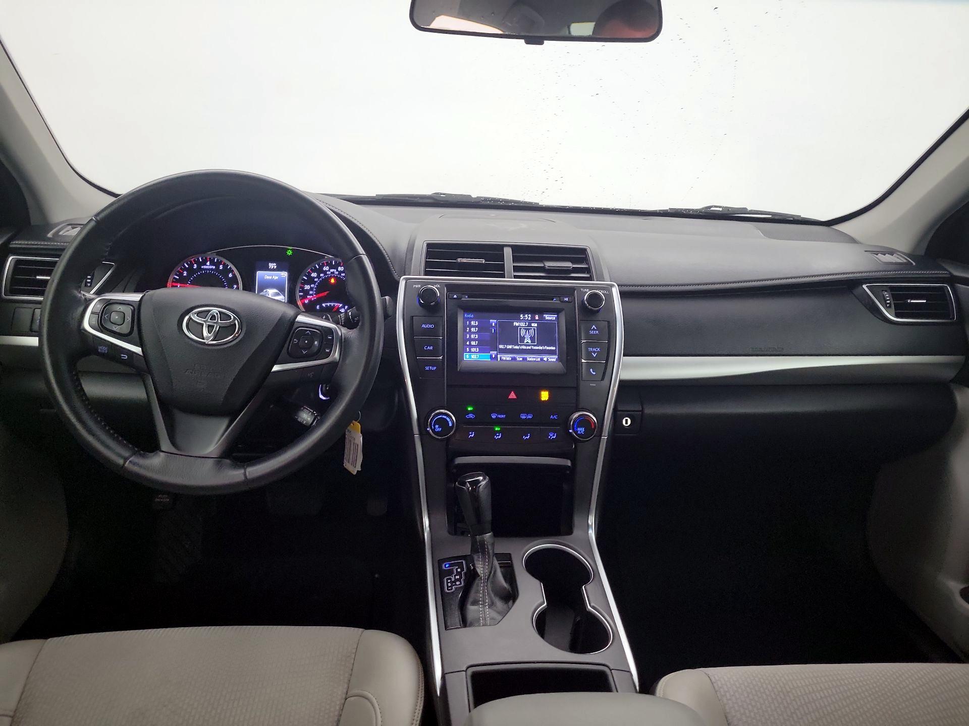 Thumbnail: 2017 Toyota Camry - 9