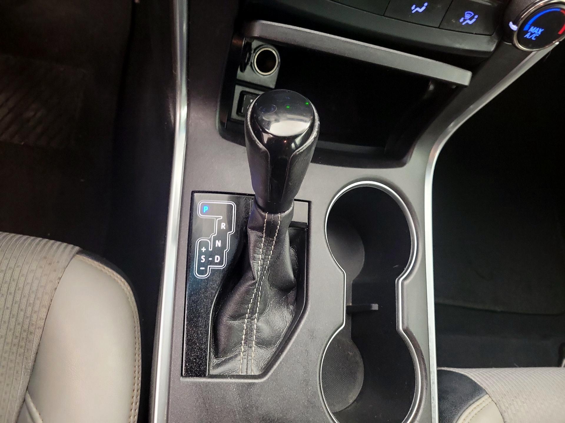Thumbnail: 2017 Toyota Camry - 16