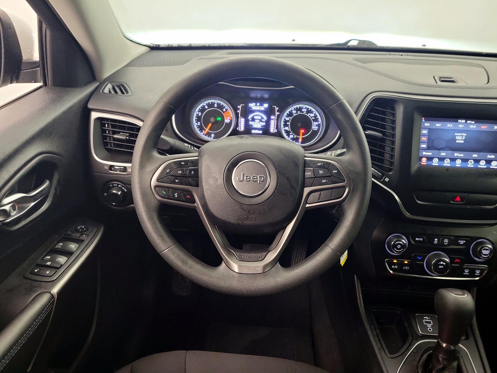 Thumbnail: 2020 Jeep Cherokee - 10