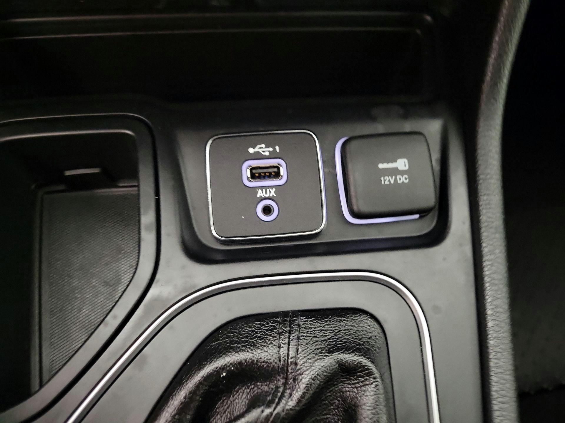 Thumbnail: 2020 Jeep Cherokee - 18