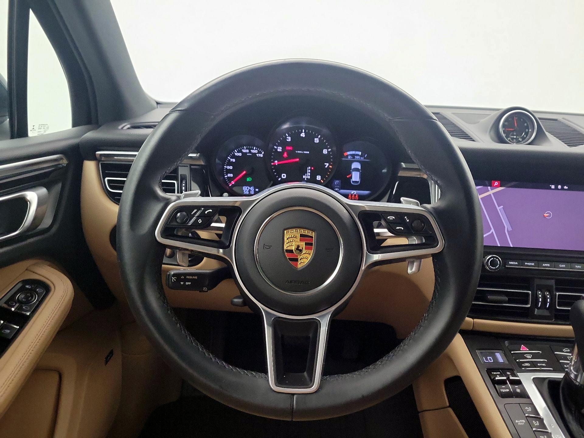 Thumbnail: 2021 Porsche Macan - 10