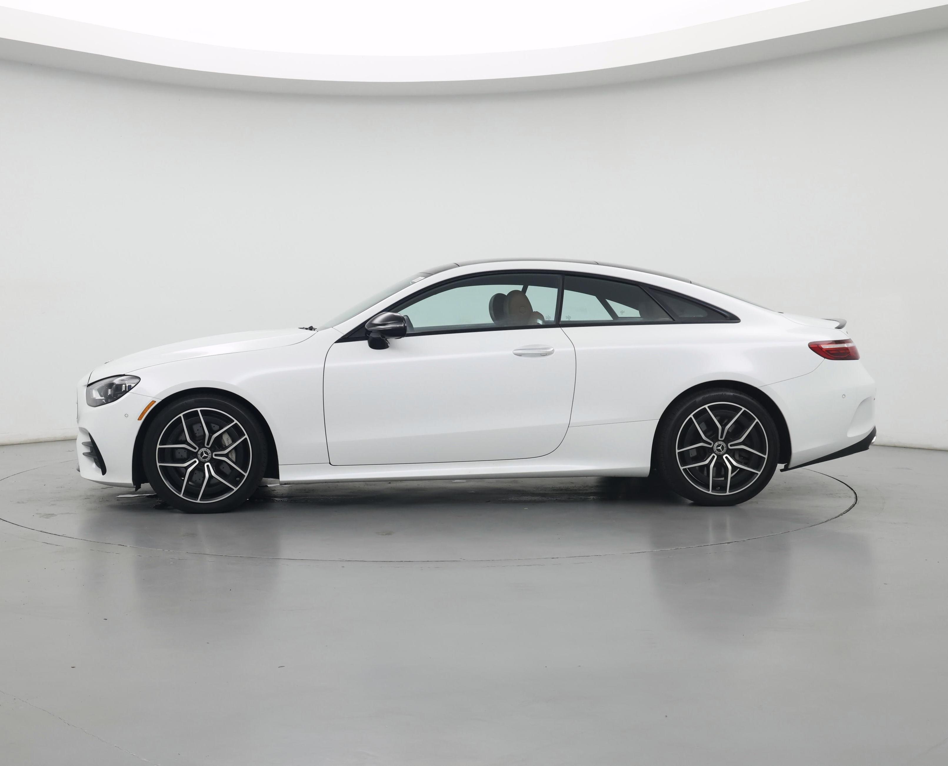 Thumbnail: 2022 Mercedes-Benz E-Class - 3