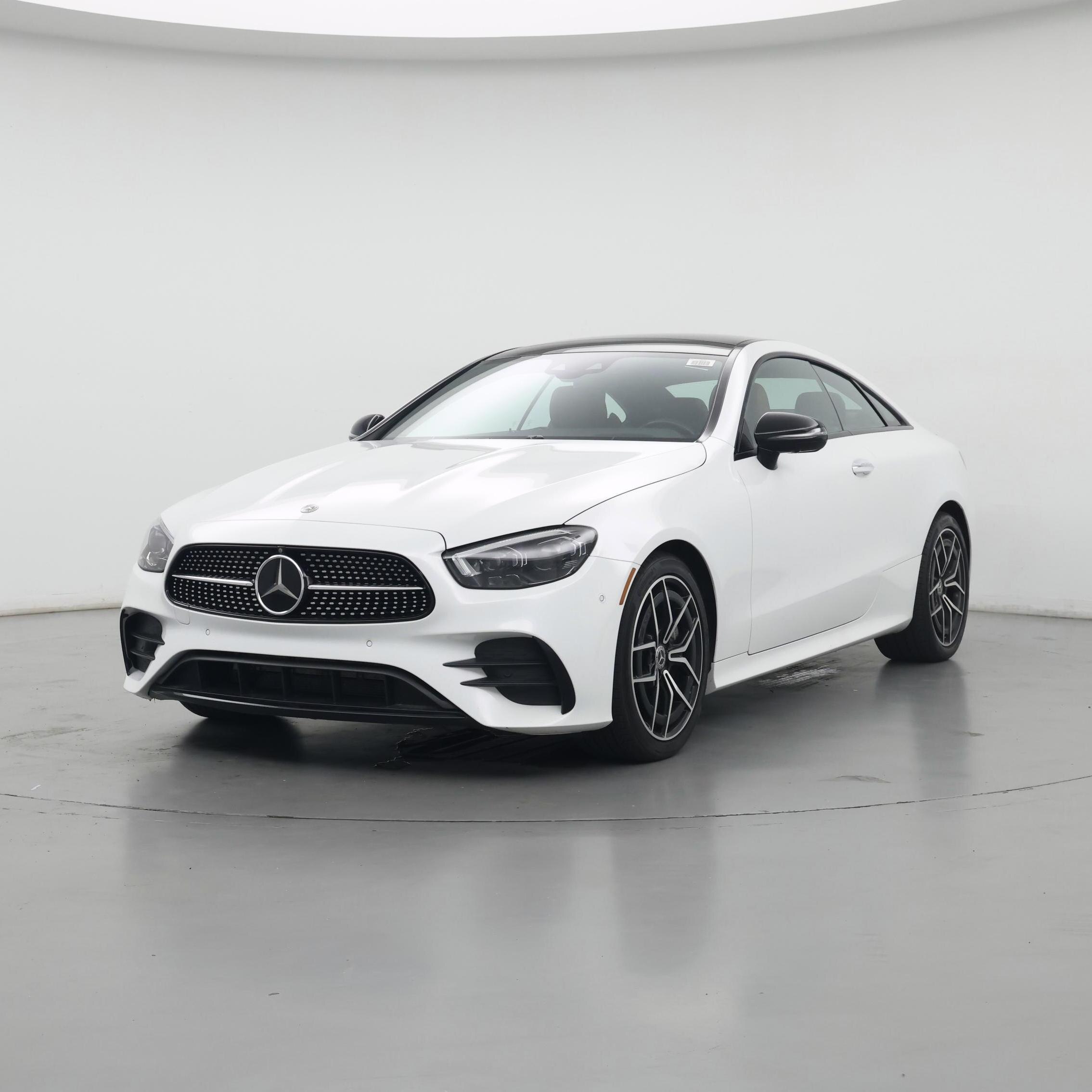 Thumbnail: 2022 Mercedes-Benz E-Class - 4