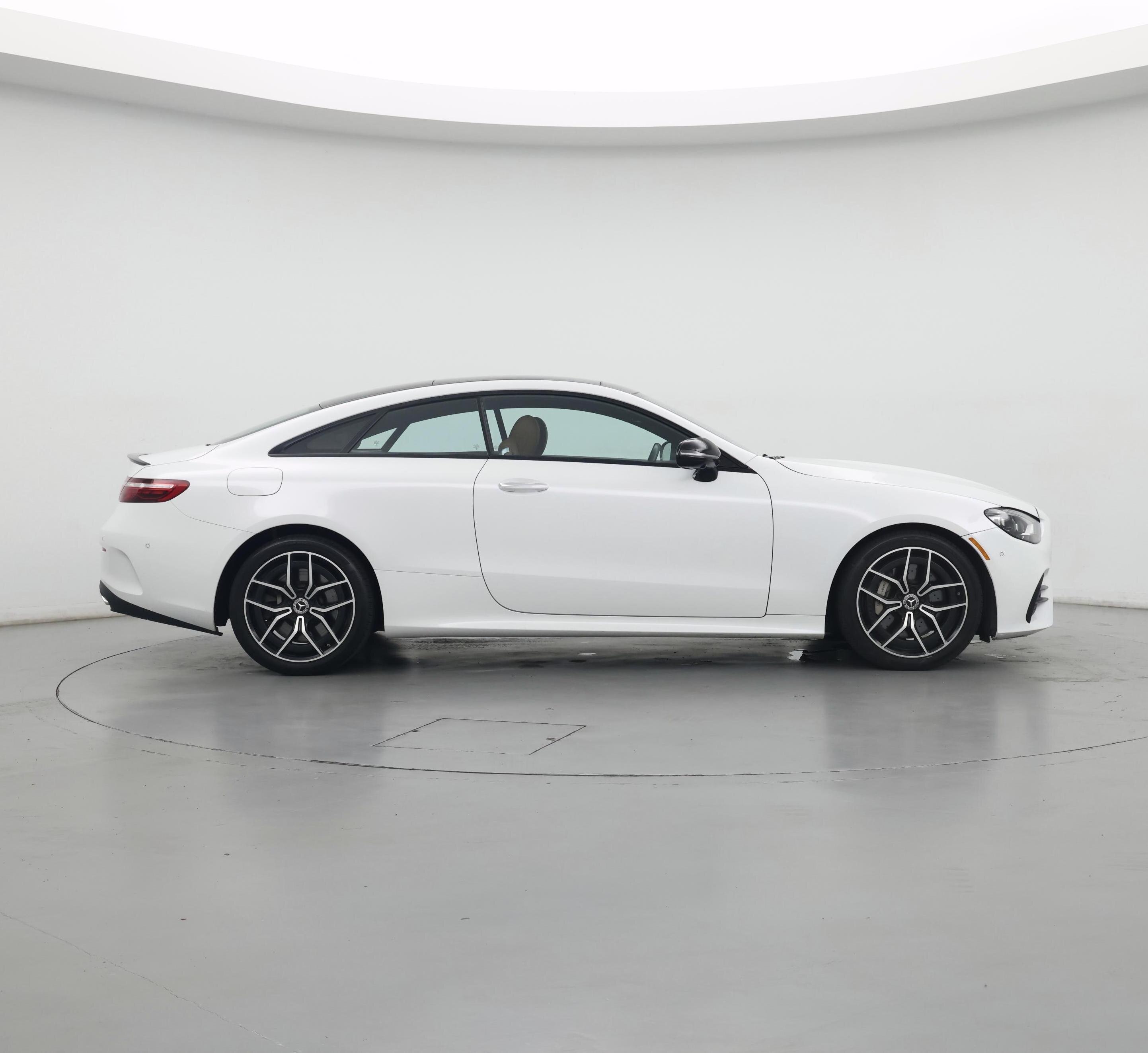 Thumbnail: 2022 Mercedes-Benz E-Class - 7