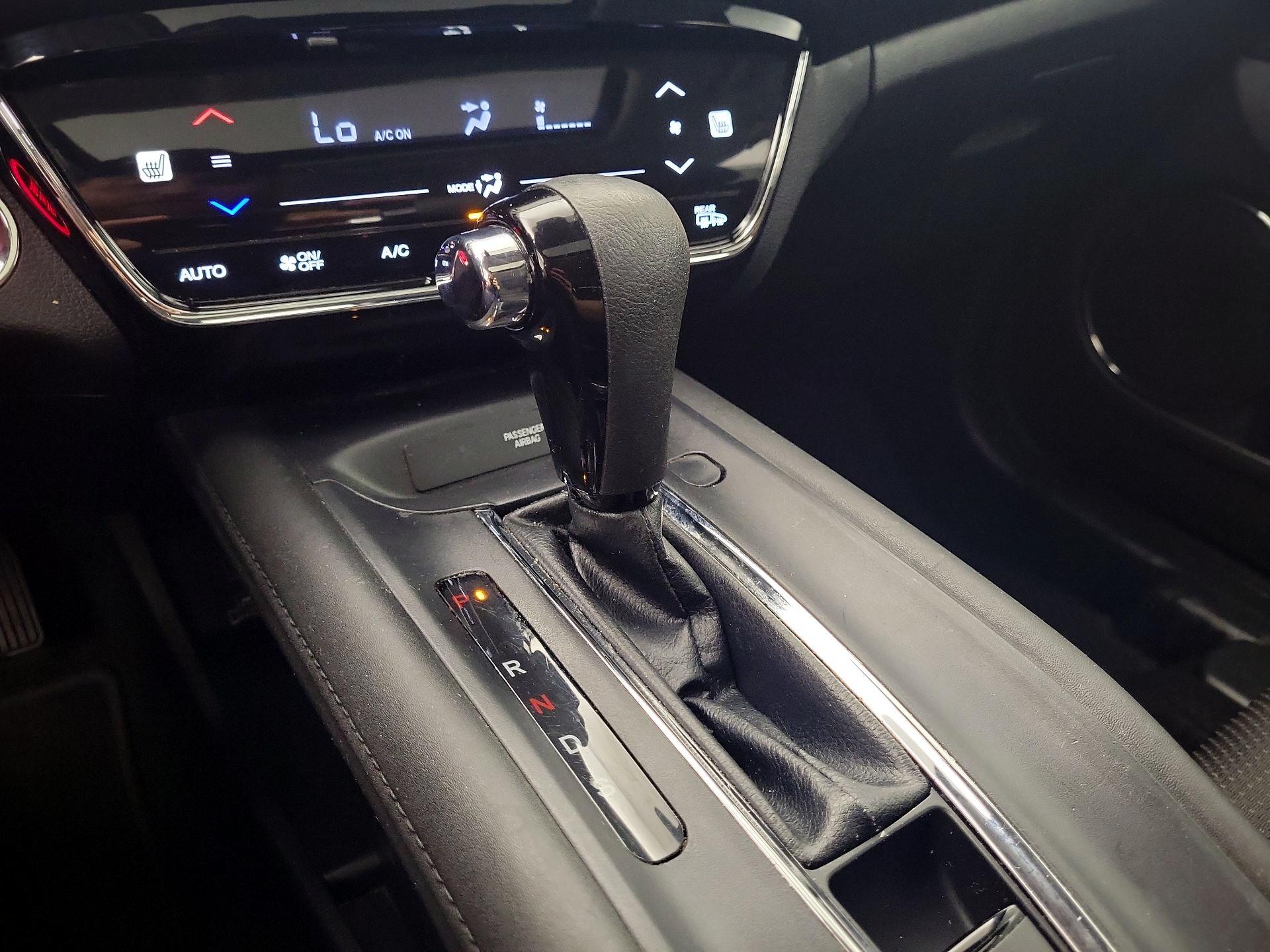 Thumbnail: 2019 Honda HR-V - 17