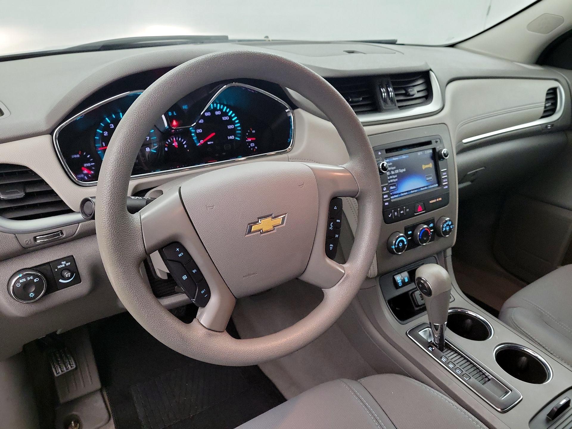 Thumbnail: 2016 Chevrolet Traverse - 9