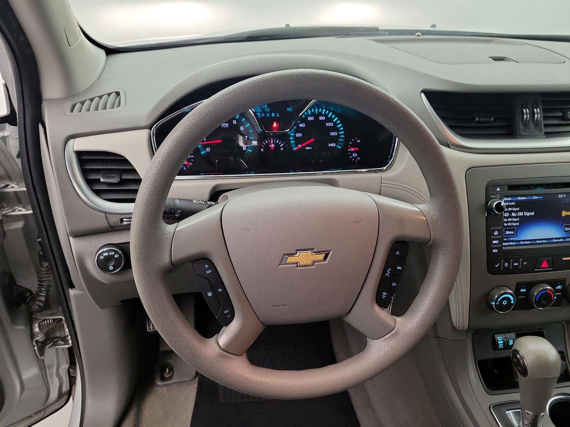 Thumbnail: 2016 Chevrolet Traverse - 10