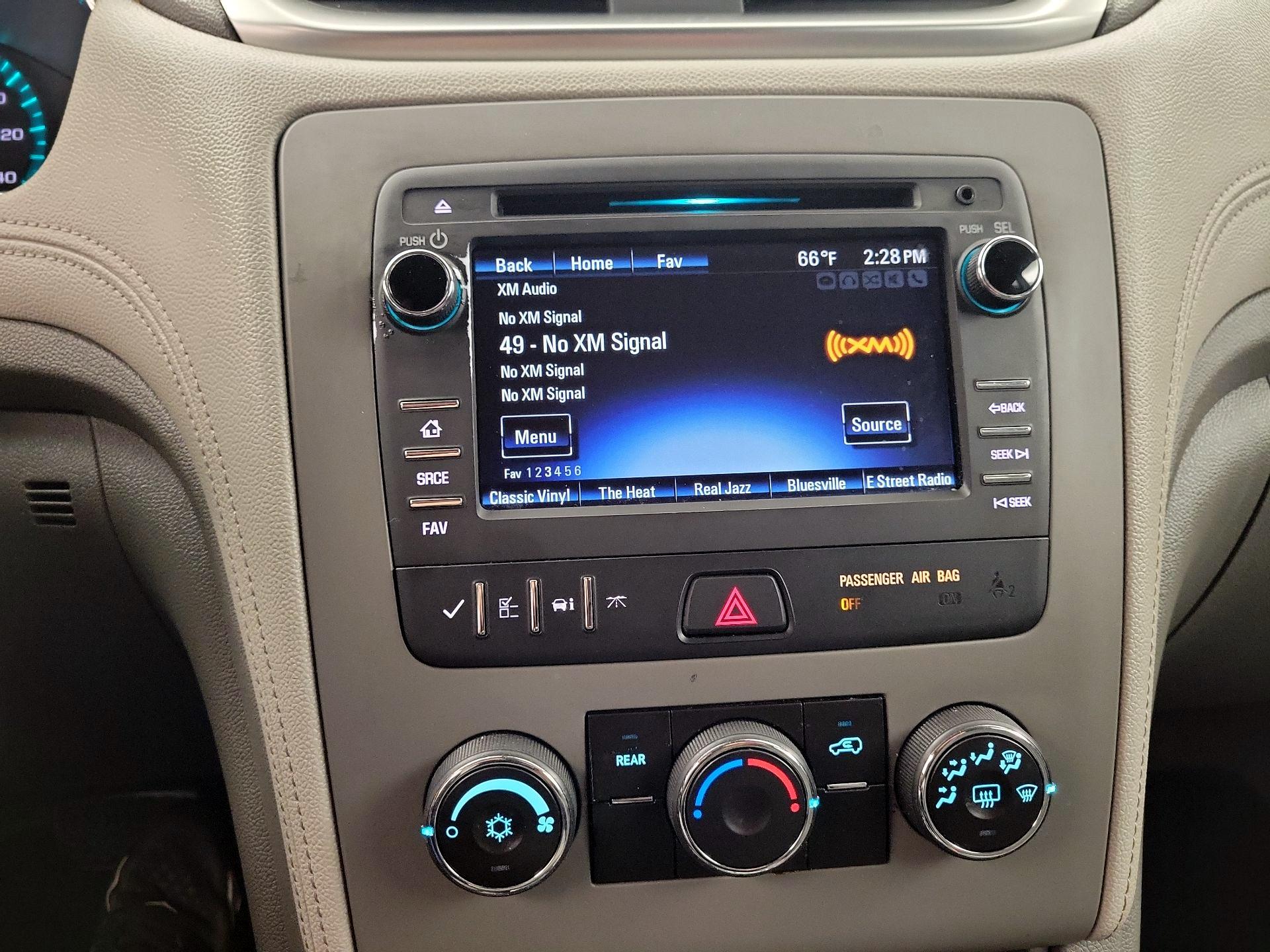 Thumbnail: 2016 Chevrolet Traverse - 14