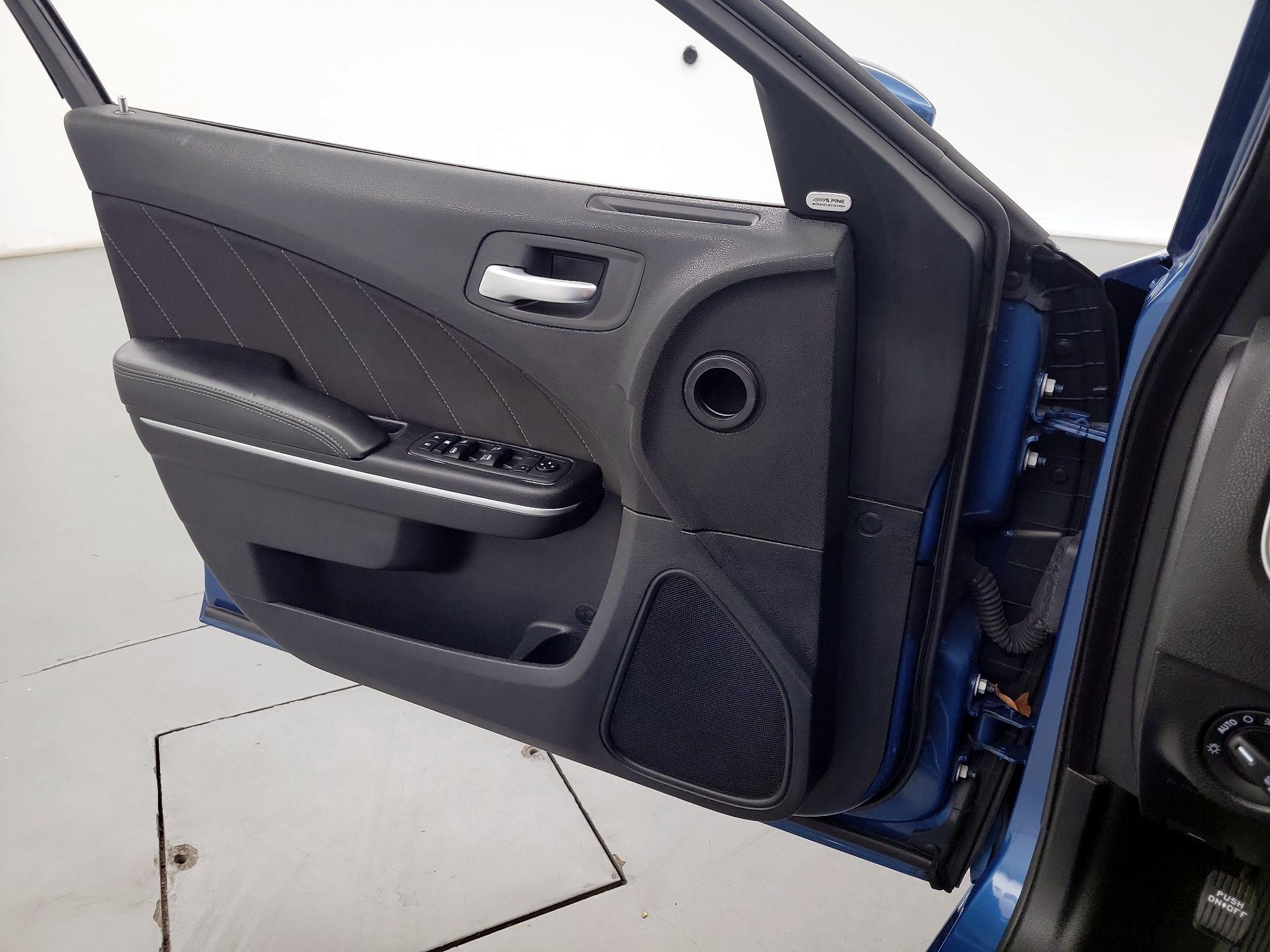 Thumbnail: 2020 Dodge Charger - 12