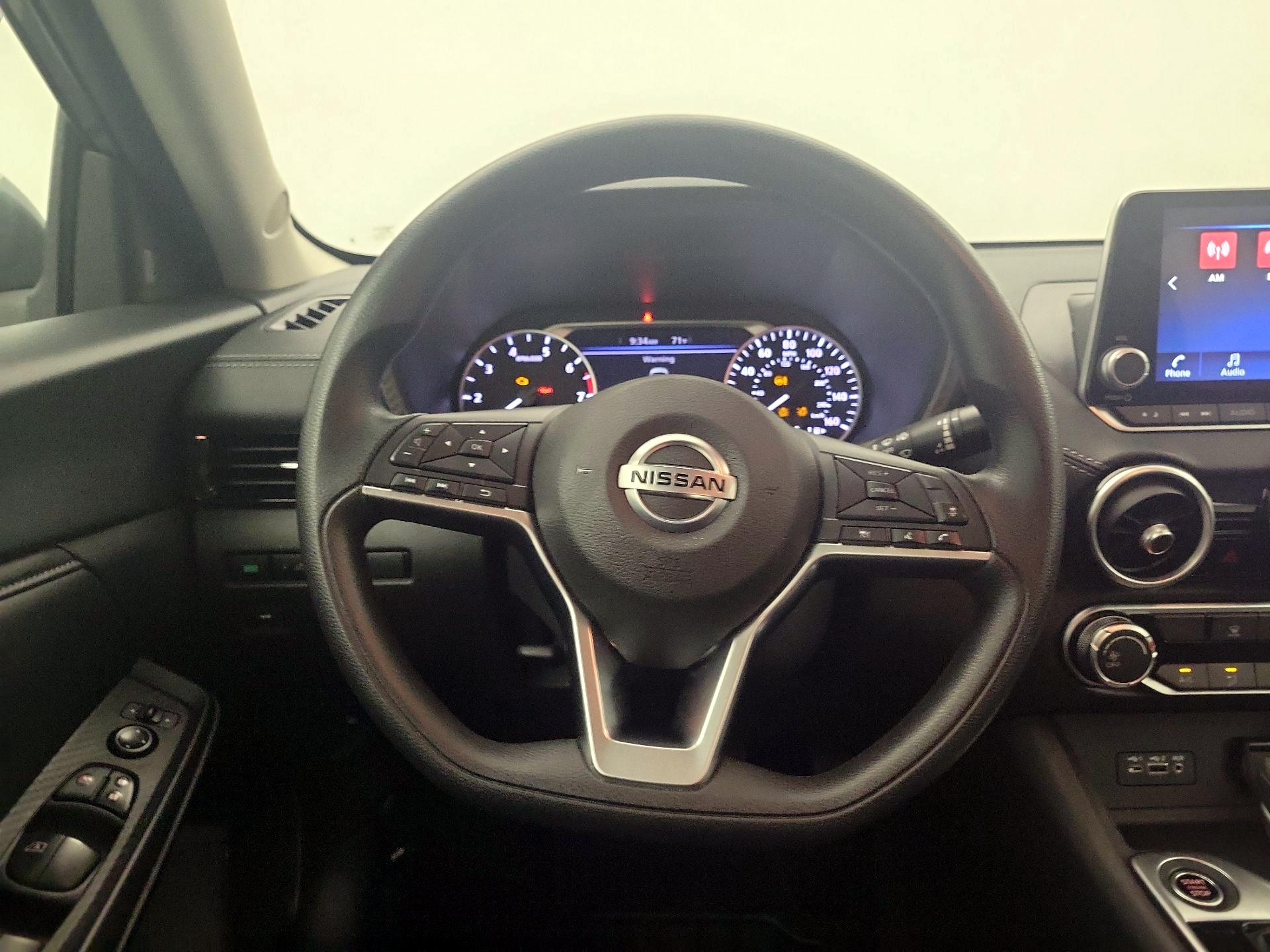 Thumbnail: 2023 Nissan Sentra - 10