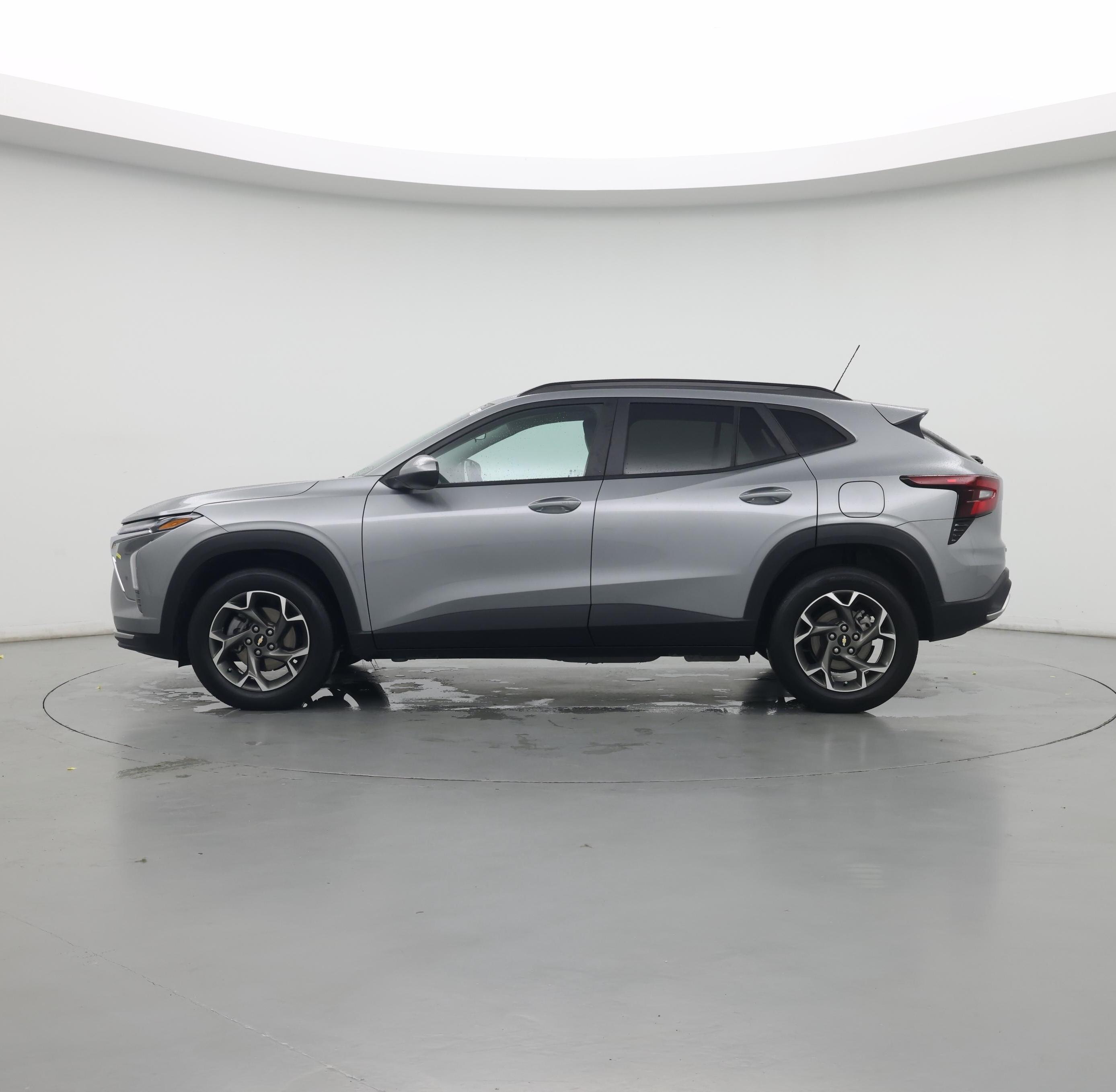 Thumbnail: 2024 Chevrolet Trax - 3