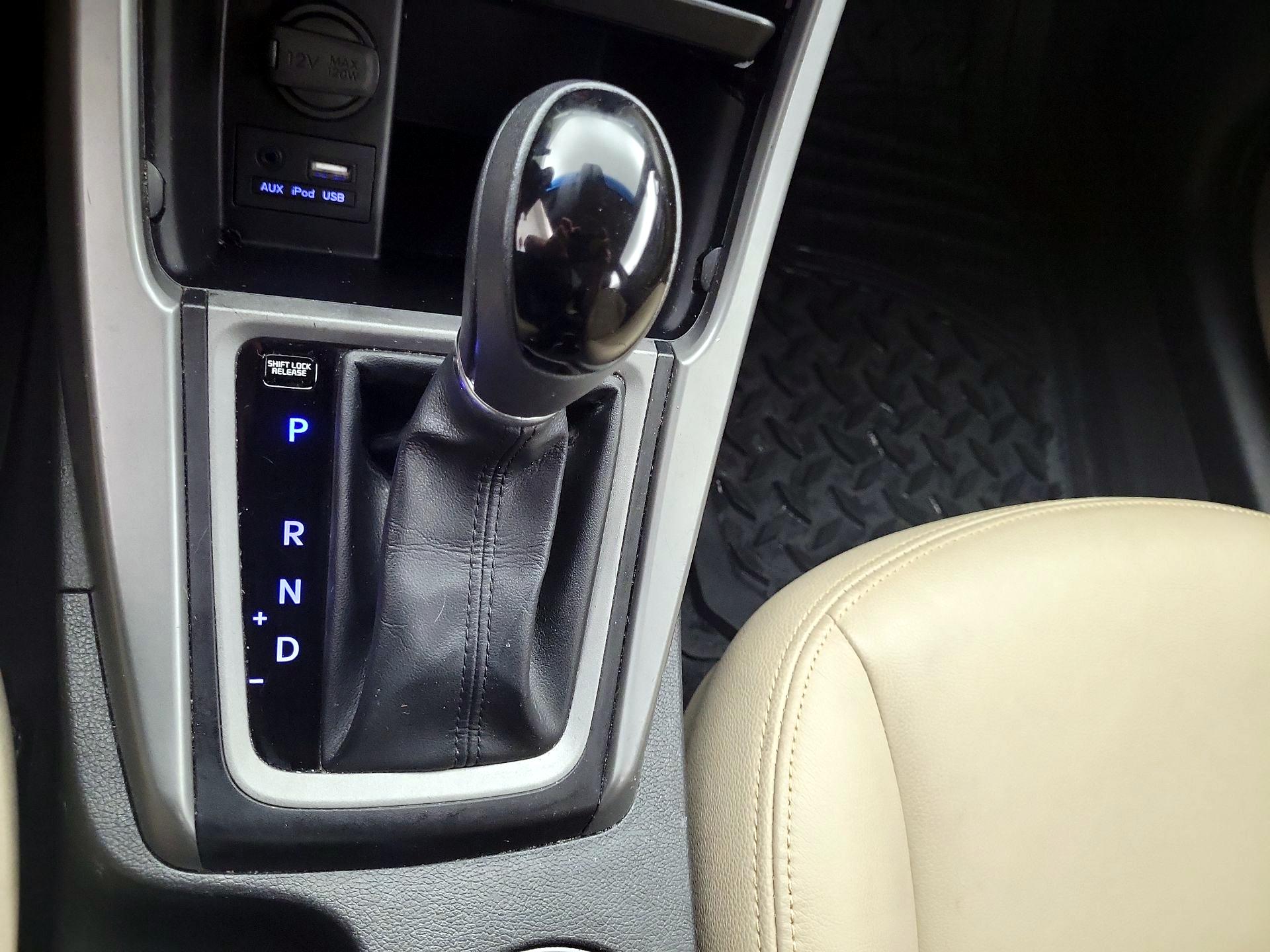 Thumbnail: 2016 Hyundai Elantra - 16