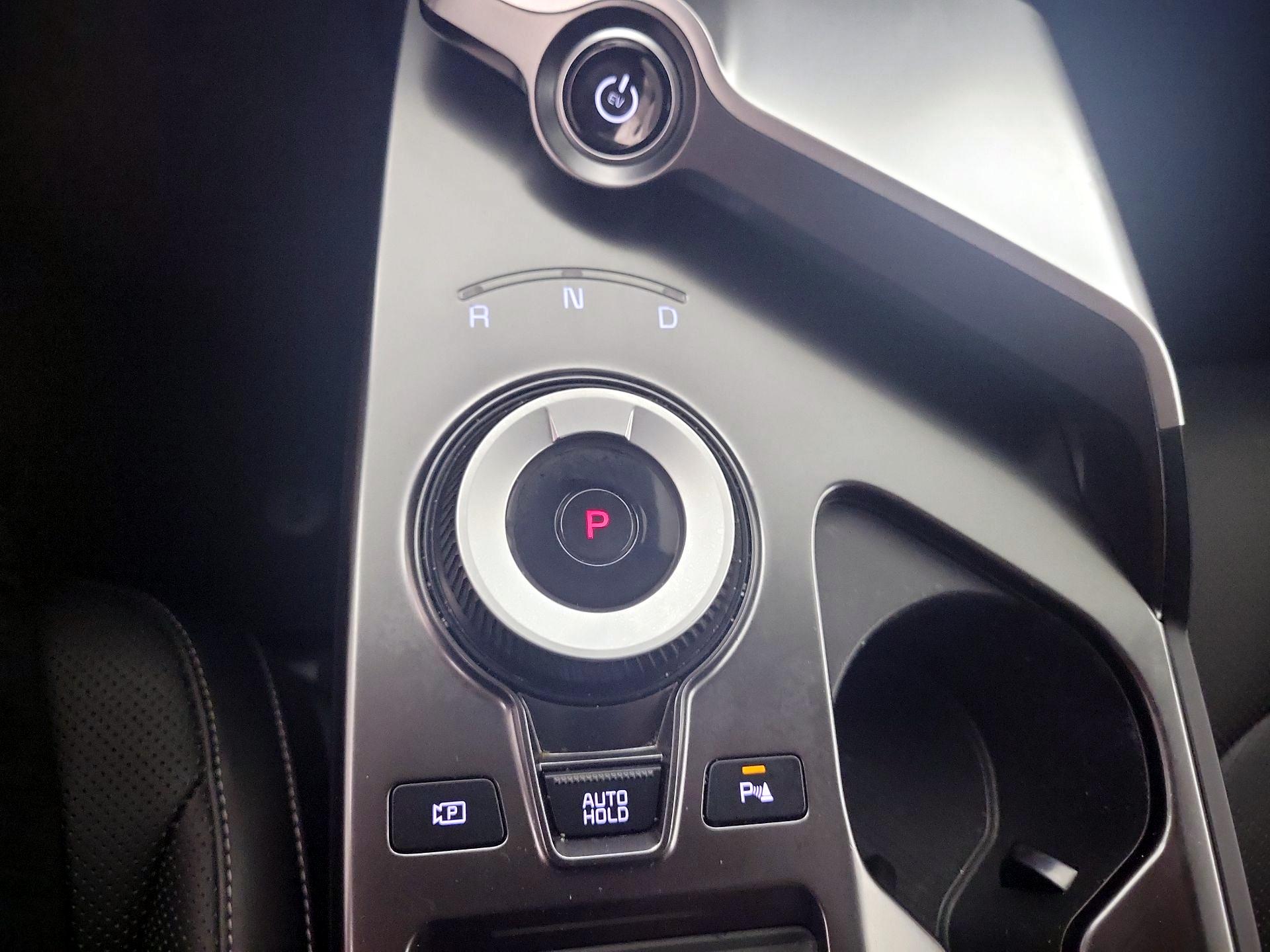 Thumbnail: 2022 Kia EV6 - 18