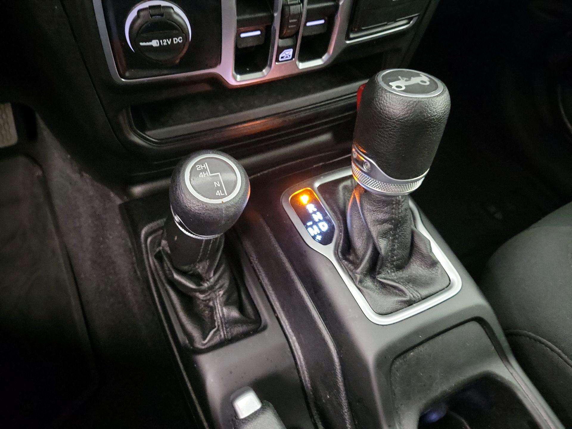 Thumbnail: 2019 Jeep Wrangler - 17